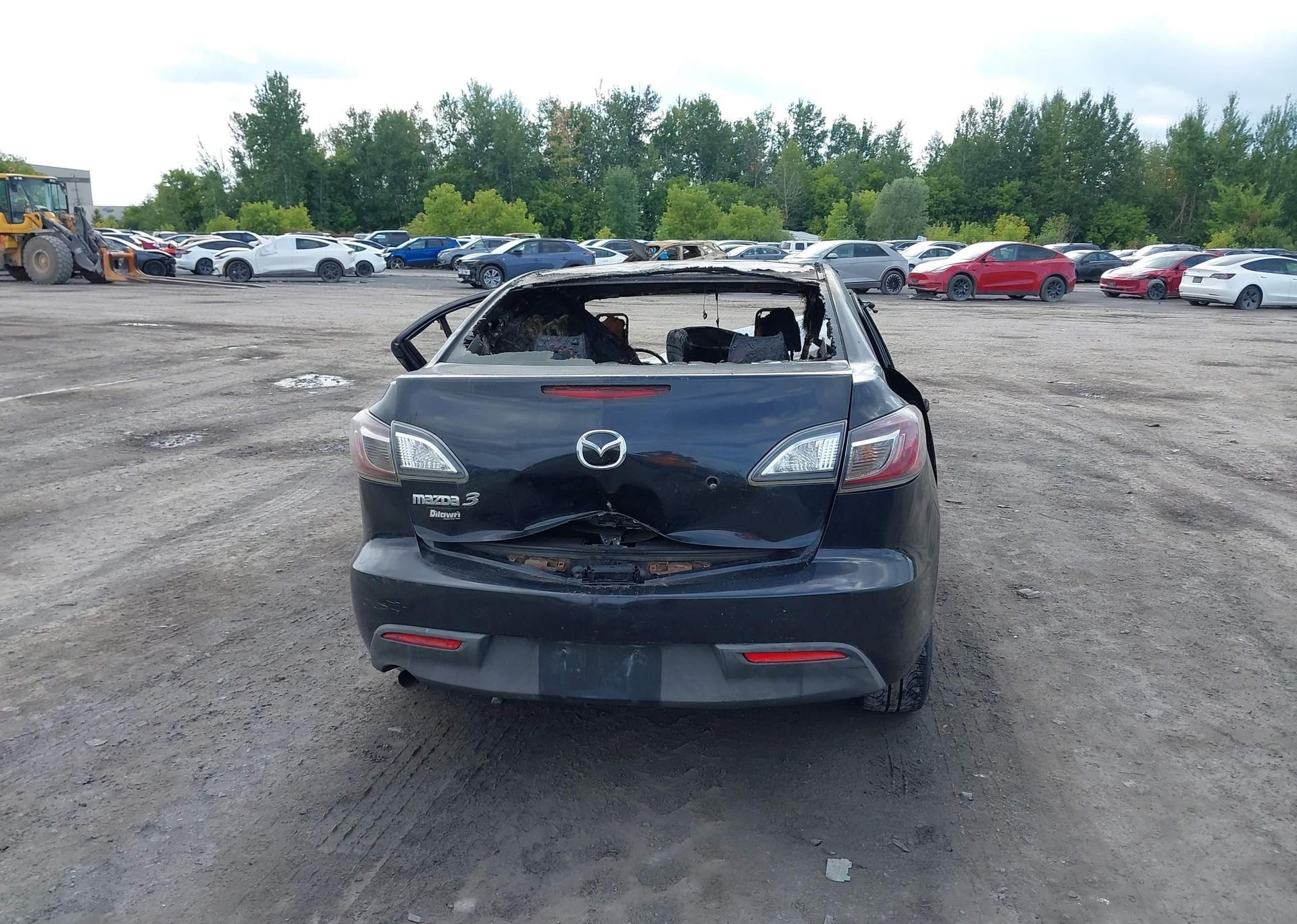 2010 MAZDA 3 I