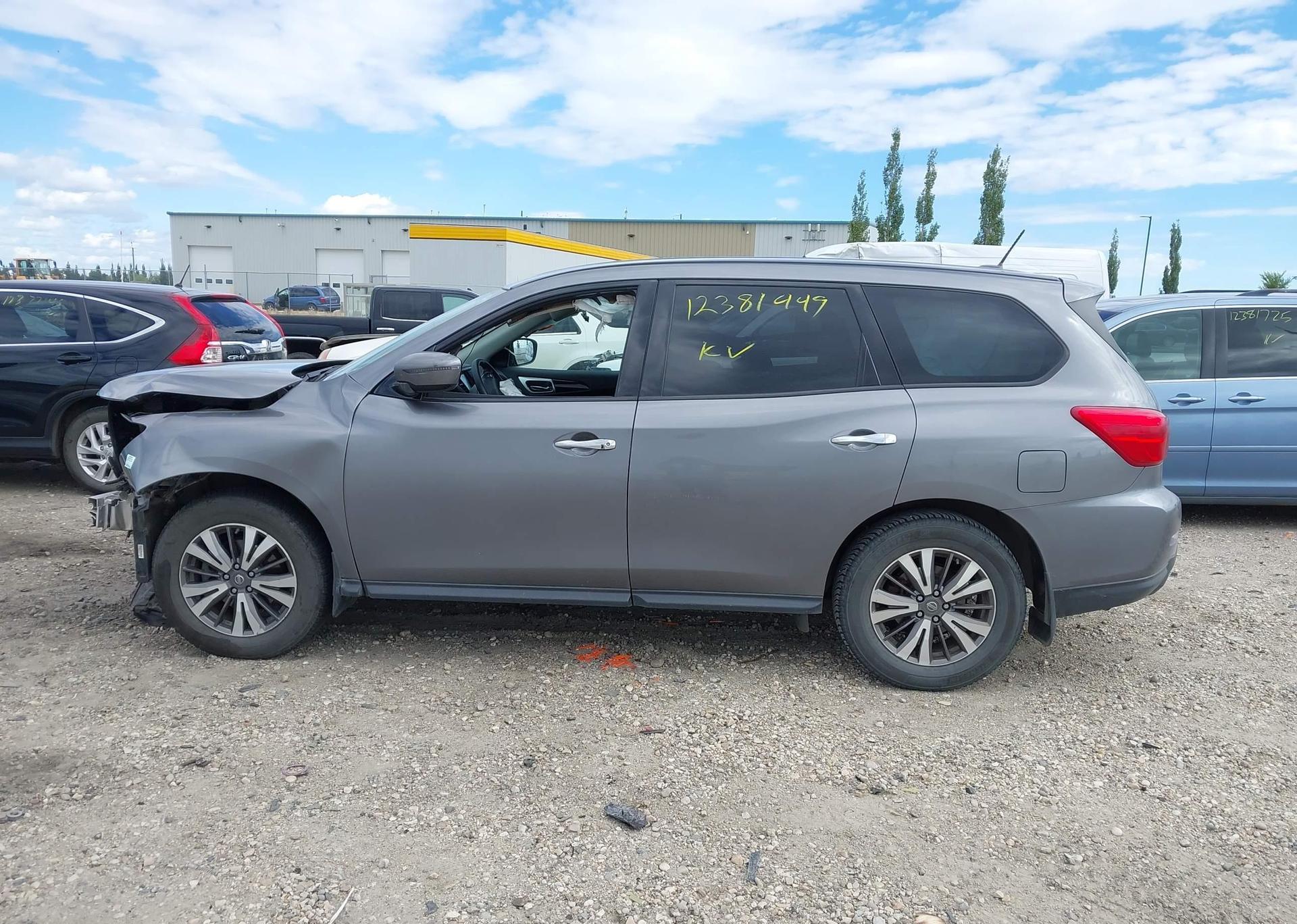 2017 NISSAN PATHFINDER S