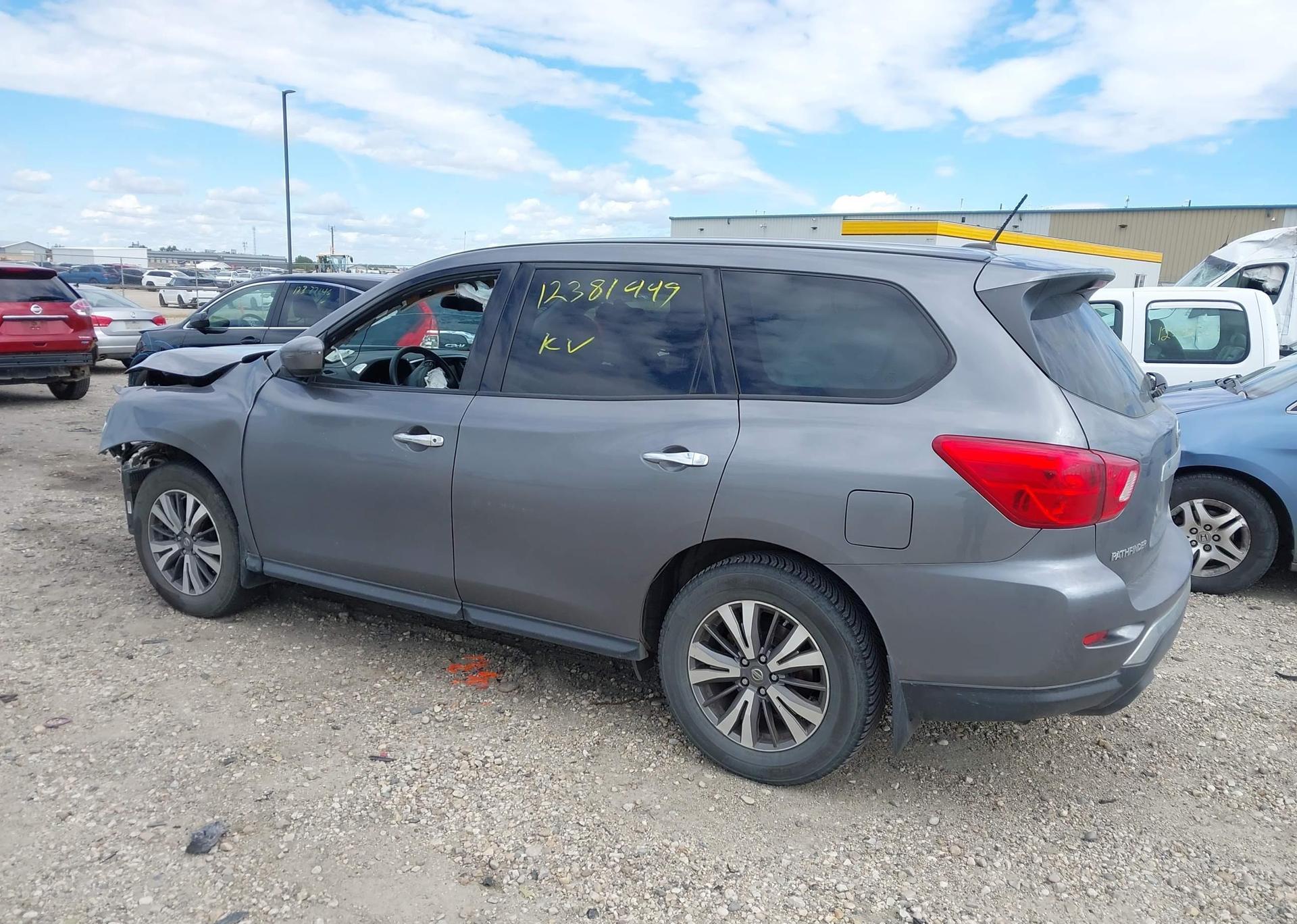 2017 NISSAN PATHFINDER S