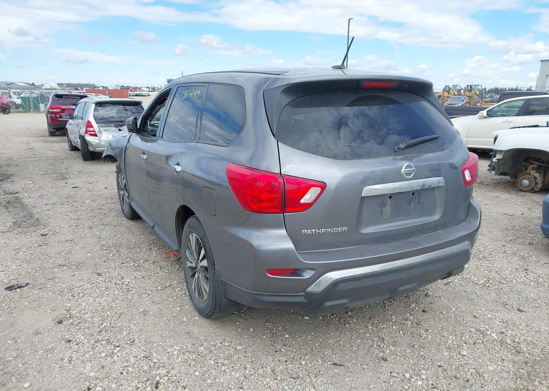 2017 NISSAN PATHFINDER S
