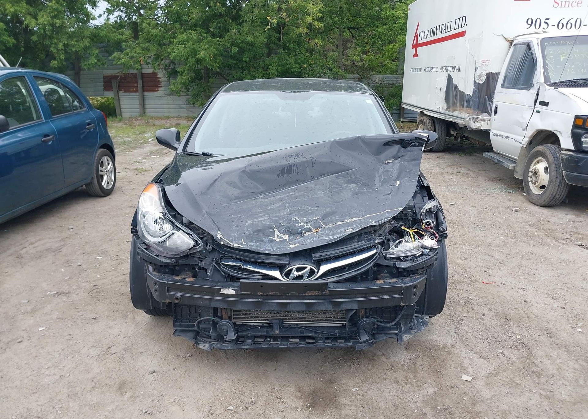 2013 HYUNDAI ELANTRA GL