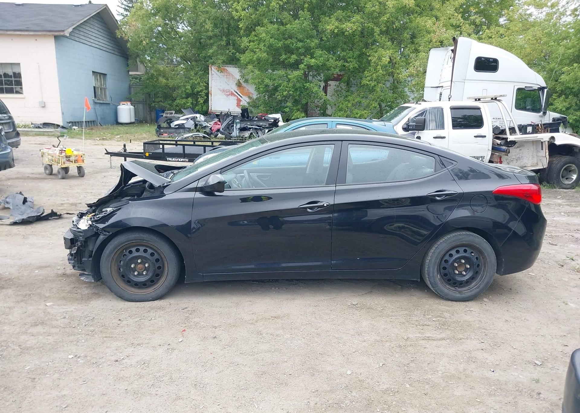 2013 HYUNDAI ELANTRA GL