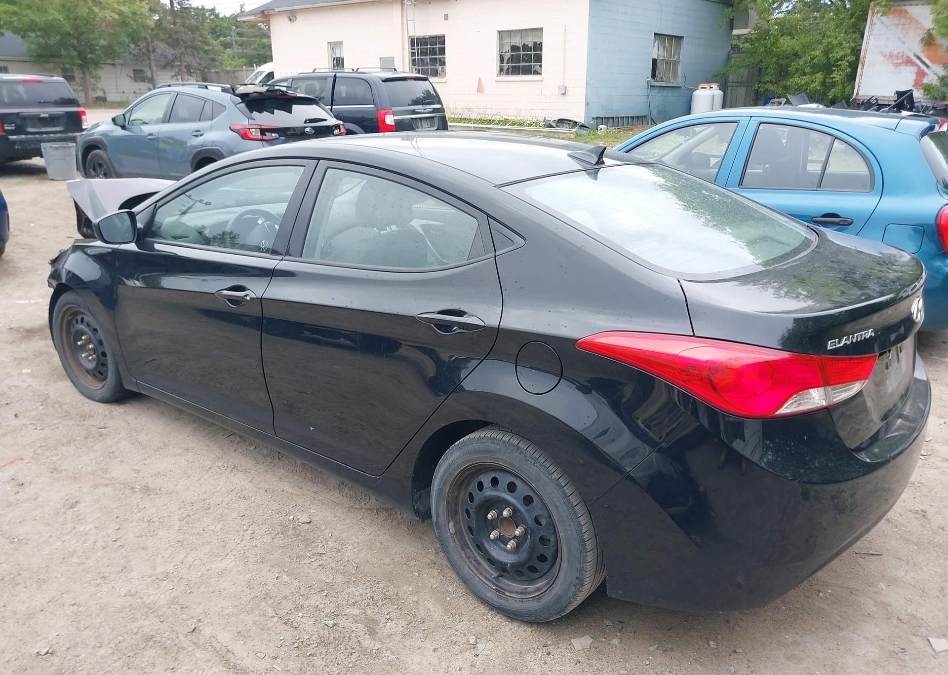 2013 HYUNDAI ELANTRA GL