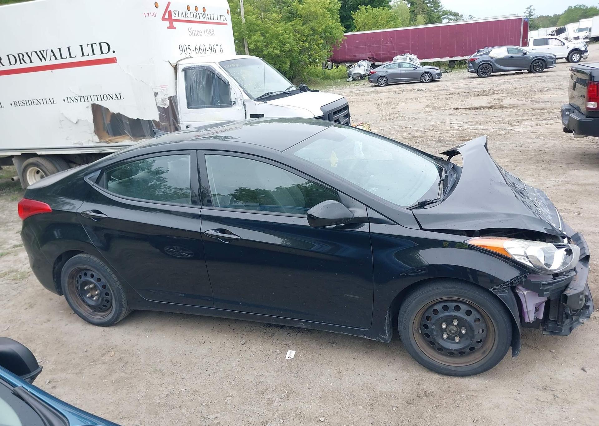2013 HYUNDAI ELANTRA GL