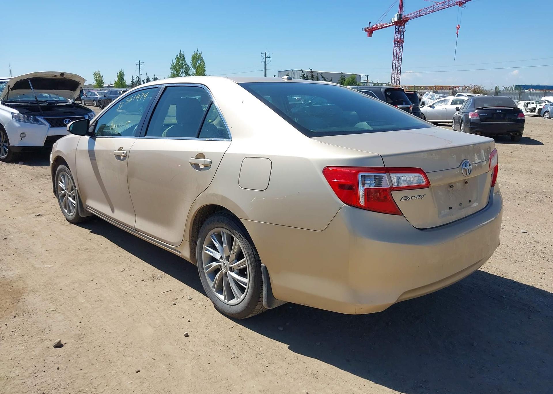 2012 TOYOTA CAMRY LE