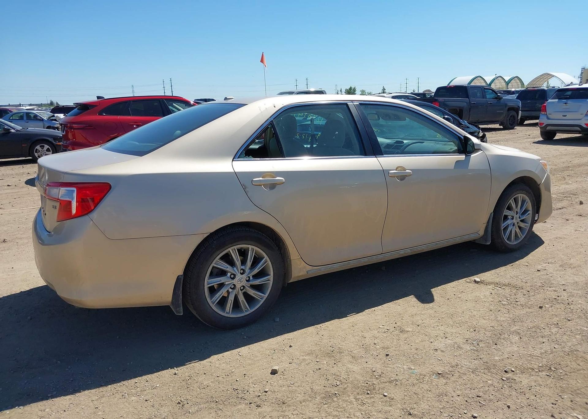 2012 TOYOTA CAMRY LE