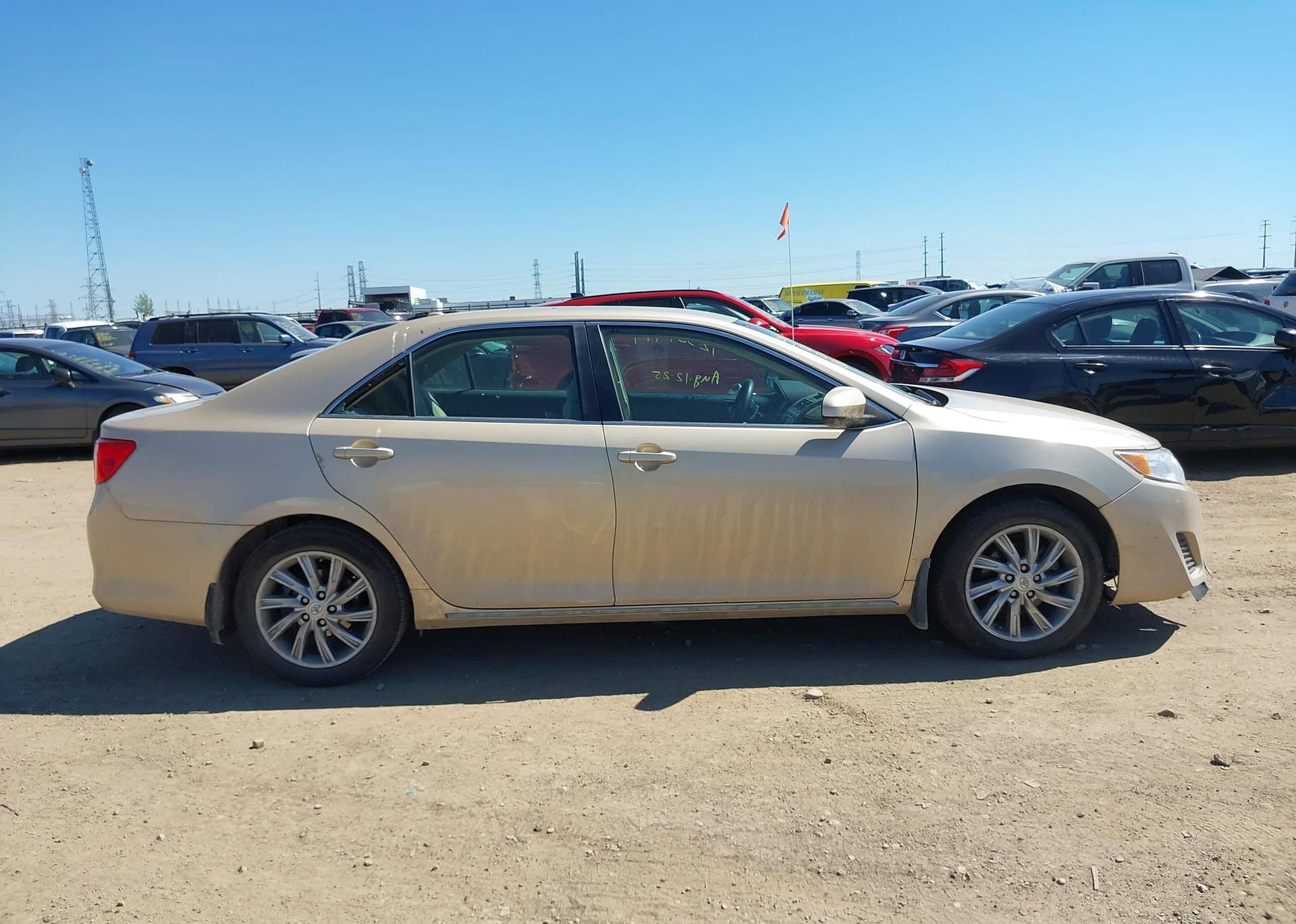 2012 TOYOTA CAMRY LE