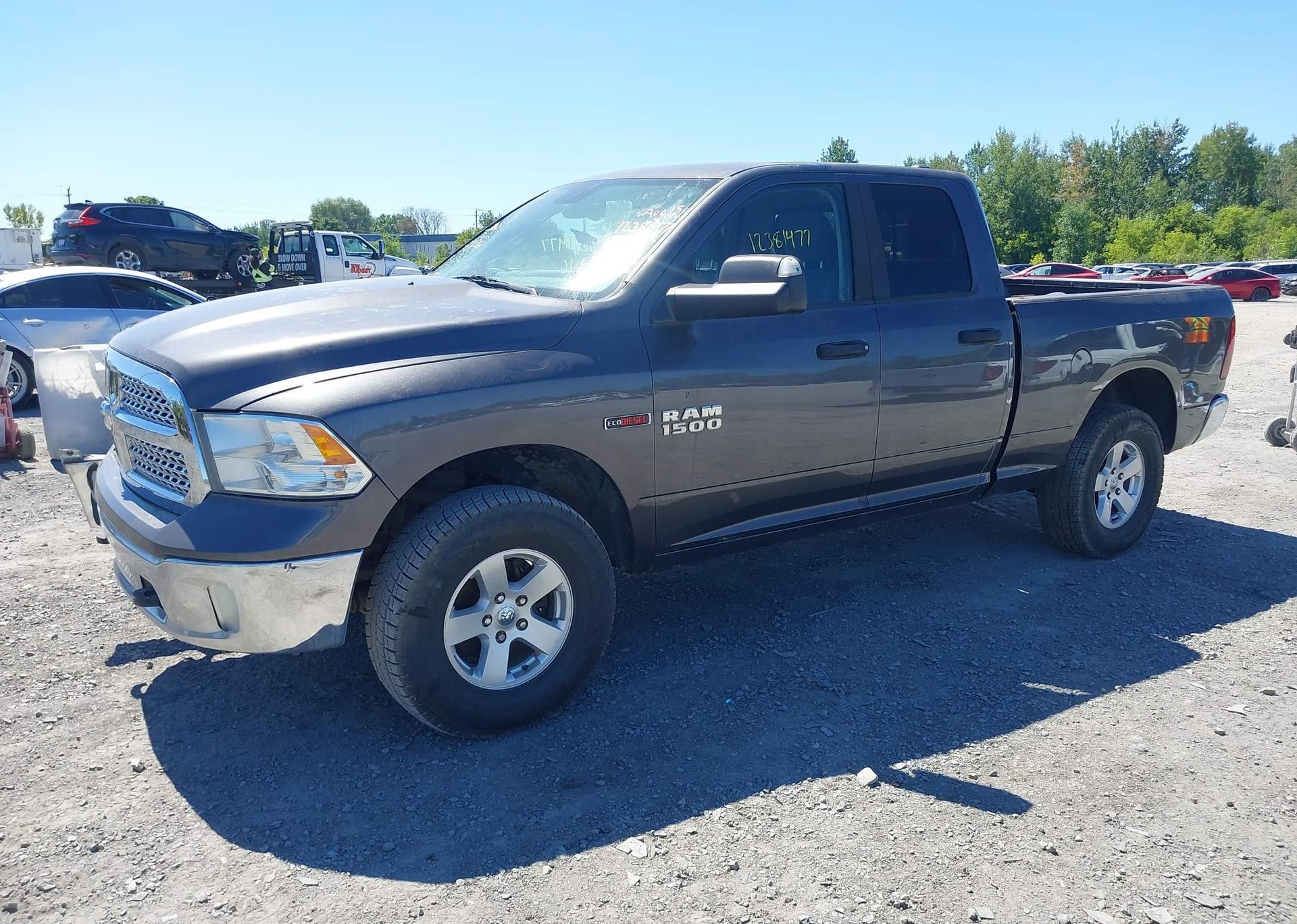 2016 RAM 1500 SLT