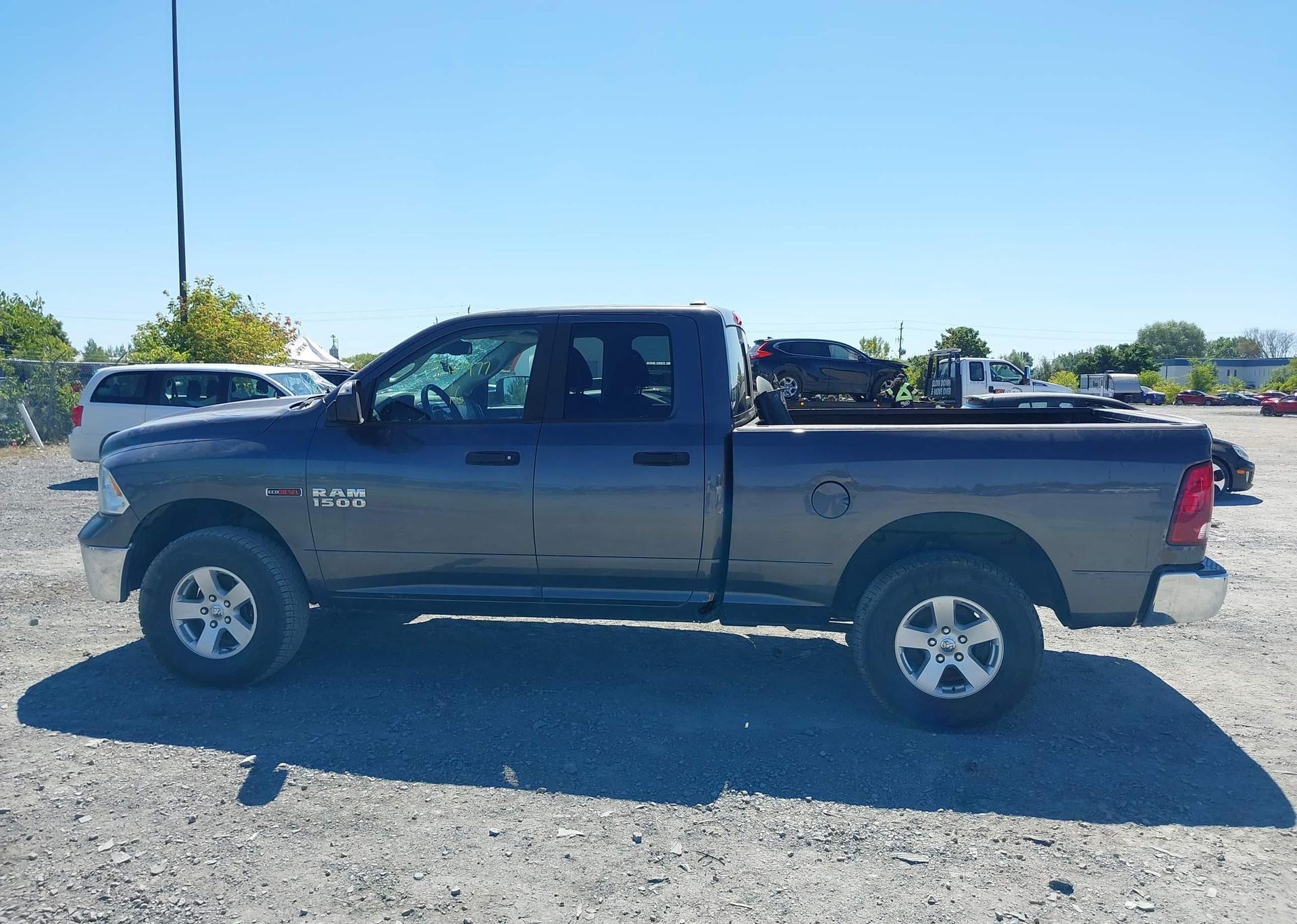 2016 RAM 1500 SLT