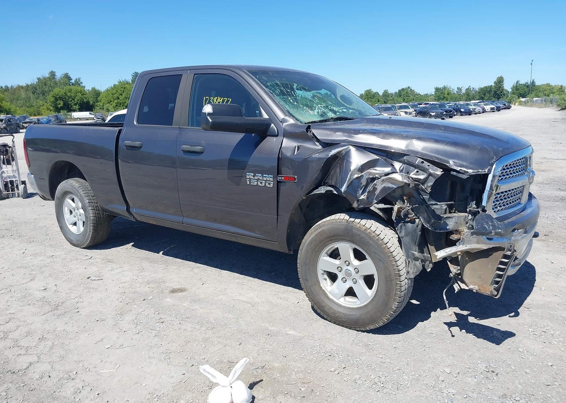 2016 RAM 1500 SLT