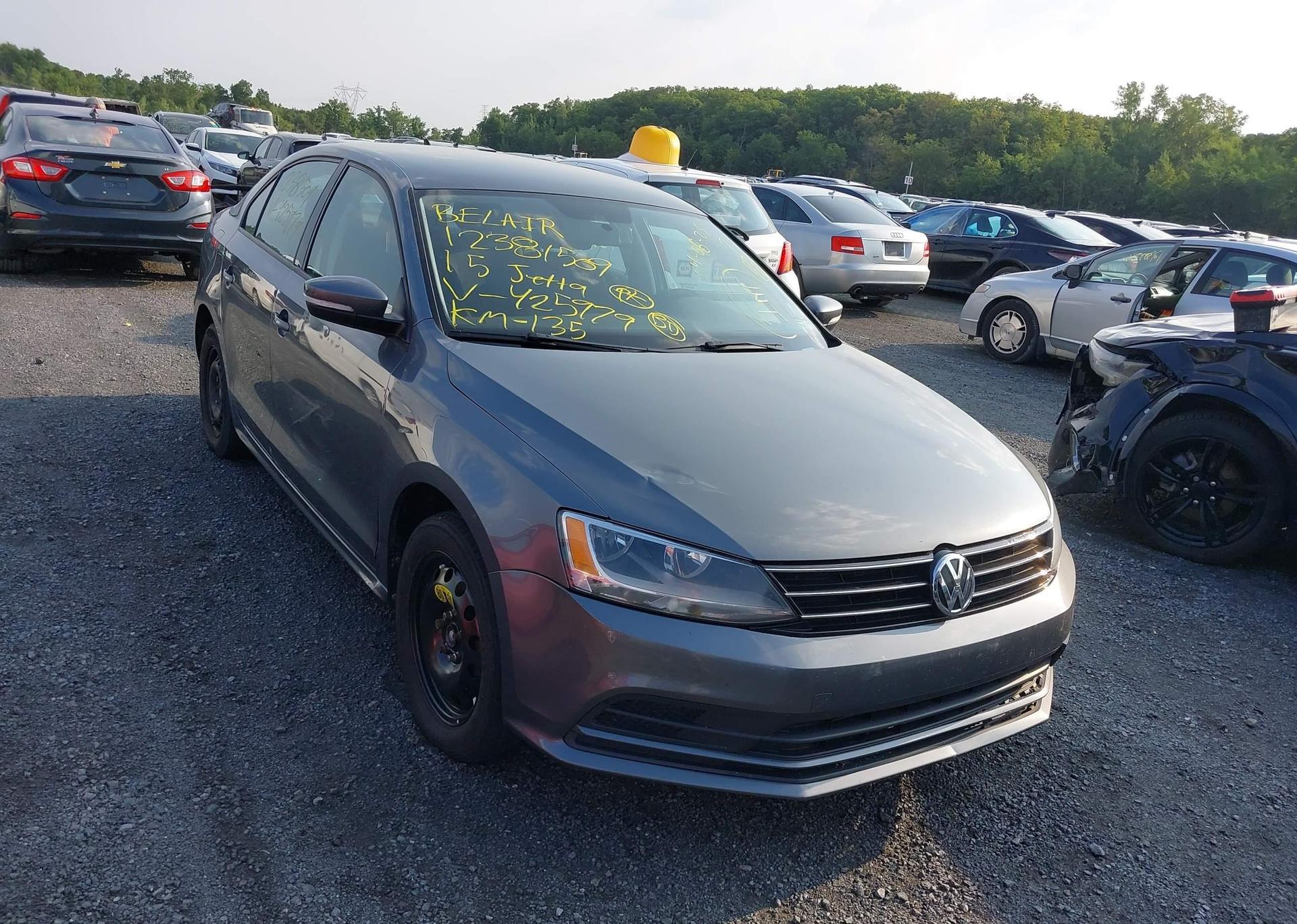 2015 VOLKSWAGEN JETTA 2.0L TRENDLINE