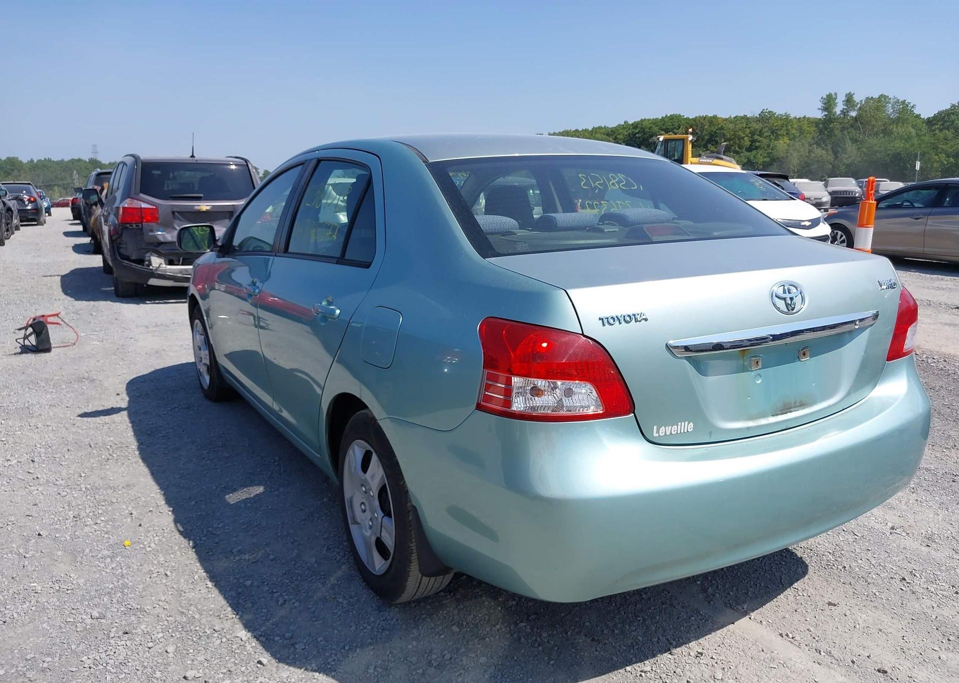 2010 TOYOTA YARIS