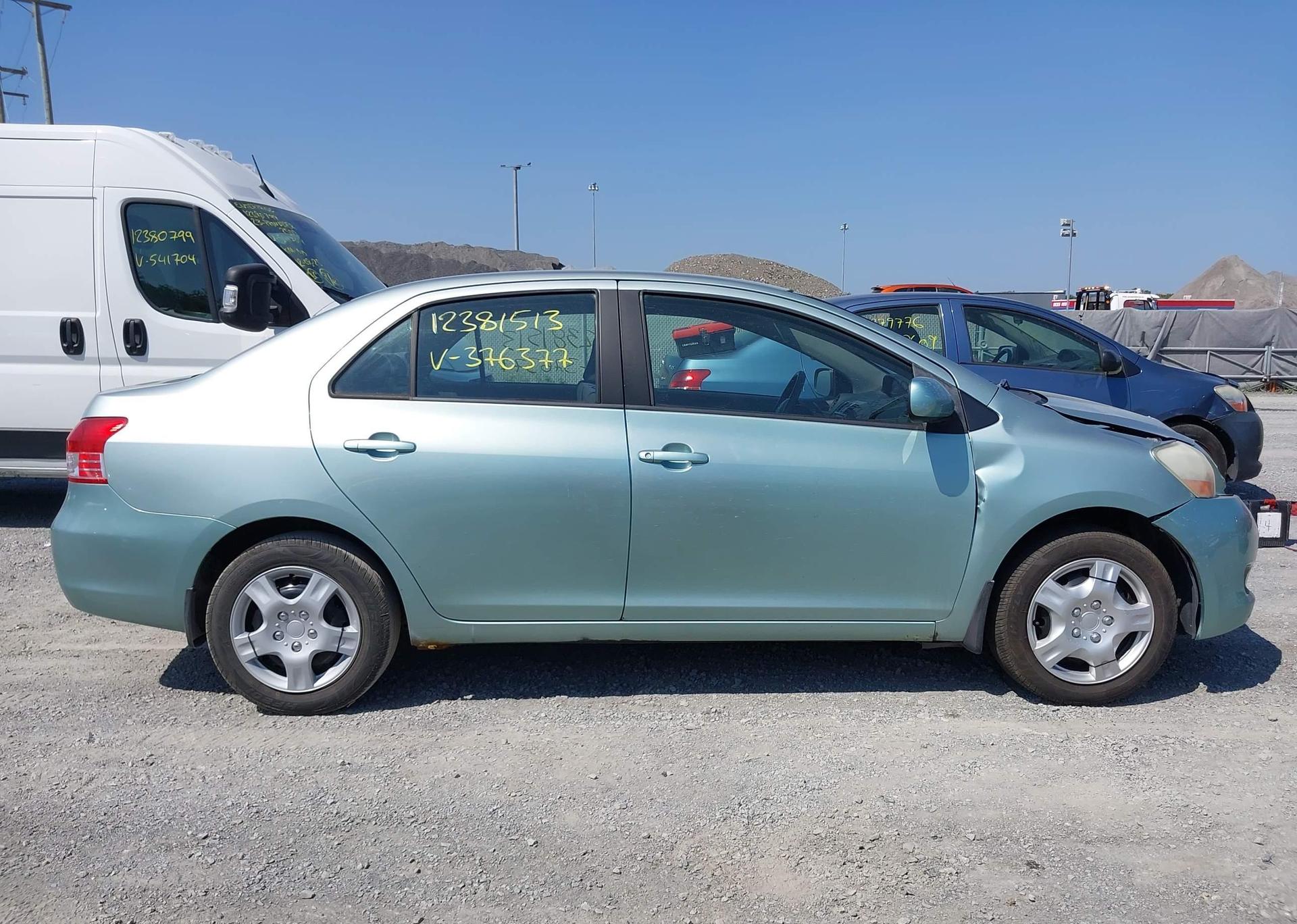2010 TOYOTA YARIS