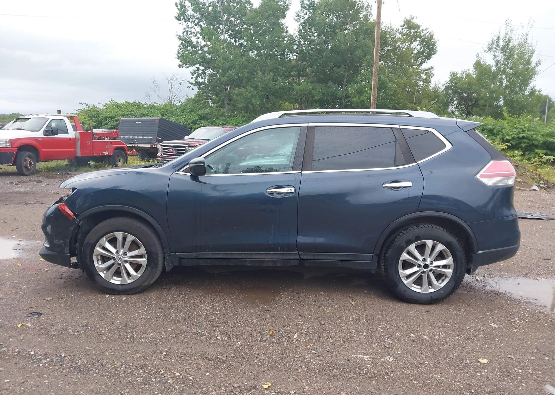 2015 NISSAN ROGUE S