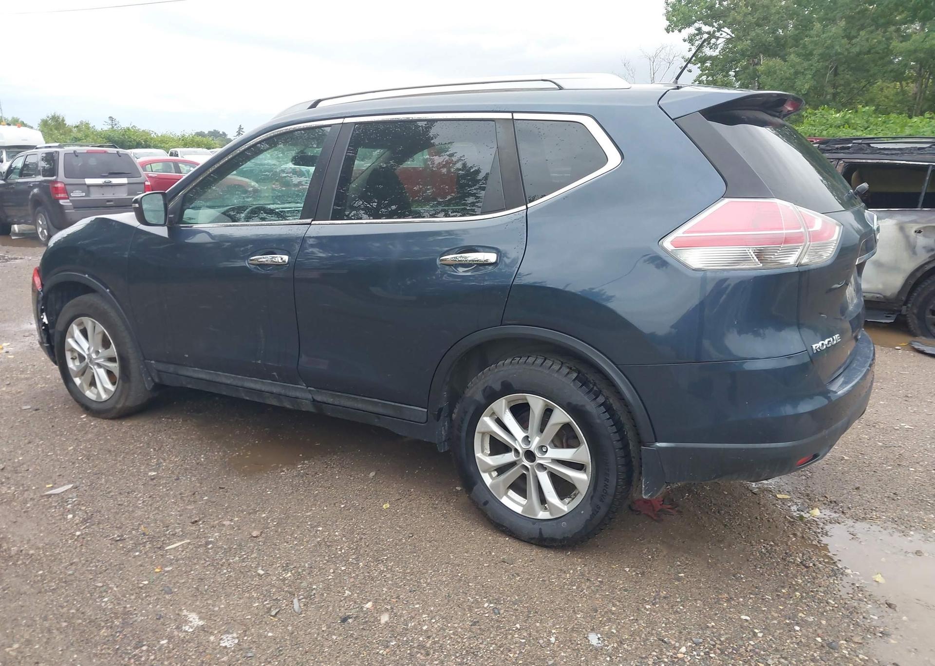 2015 NISSAN ROGUE S