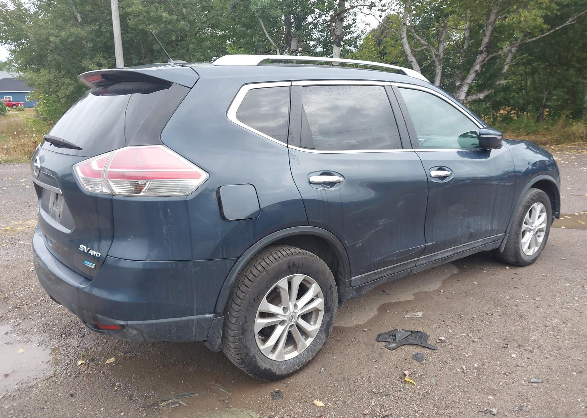 2015 NISSAN ROGUE S