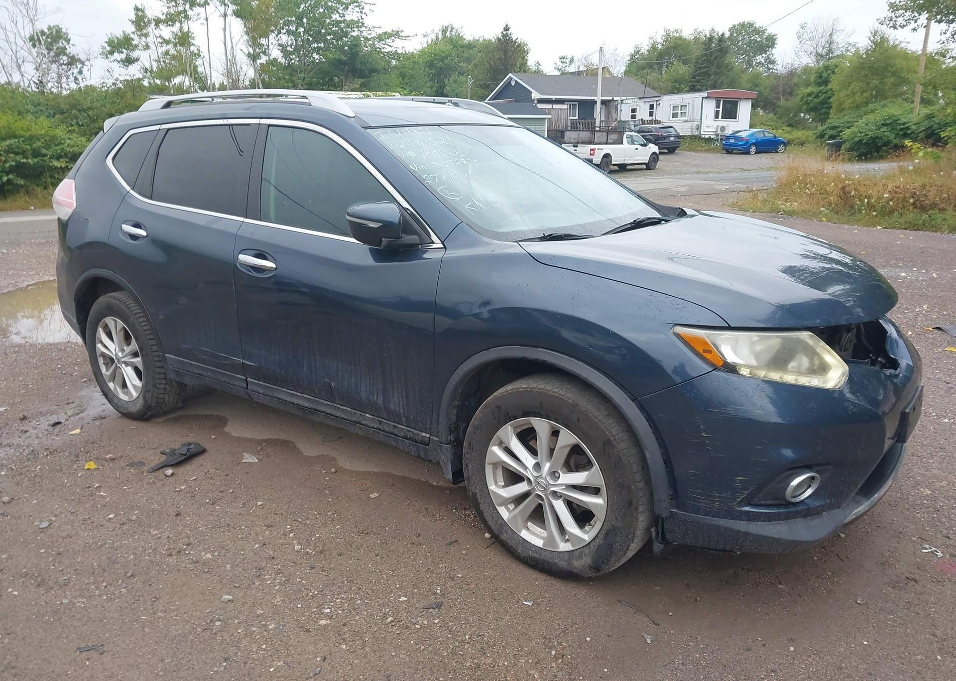 2015 NISSAN ROGUE S
