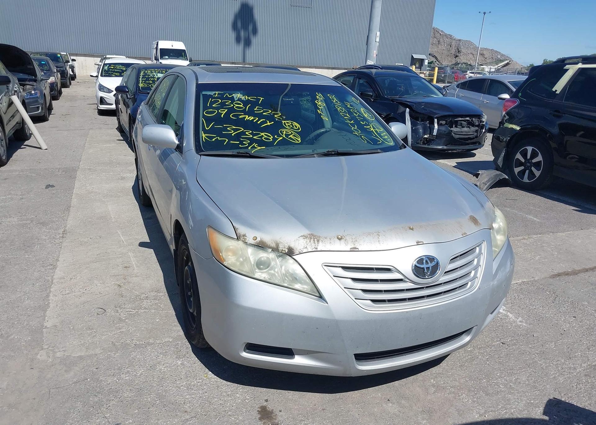 2009 TOYOTA CAMRY SE