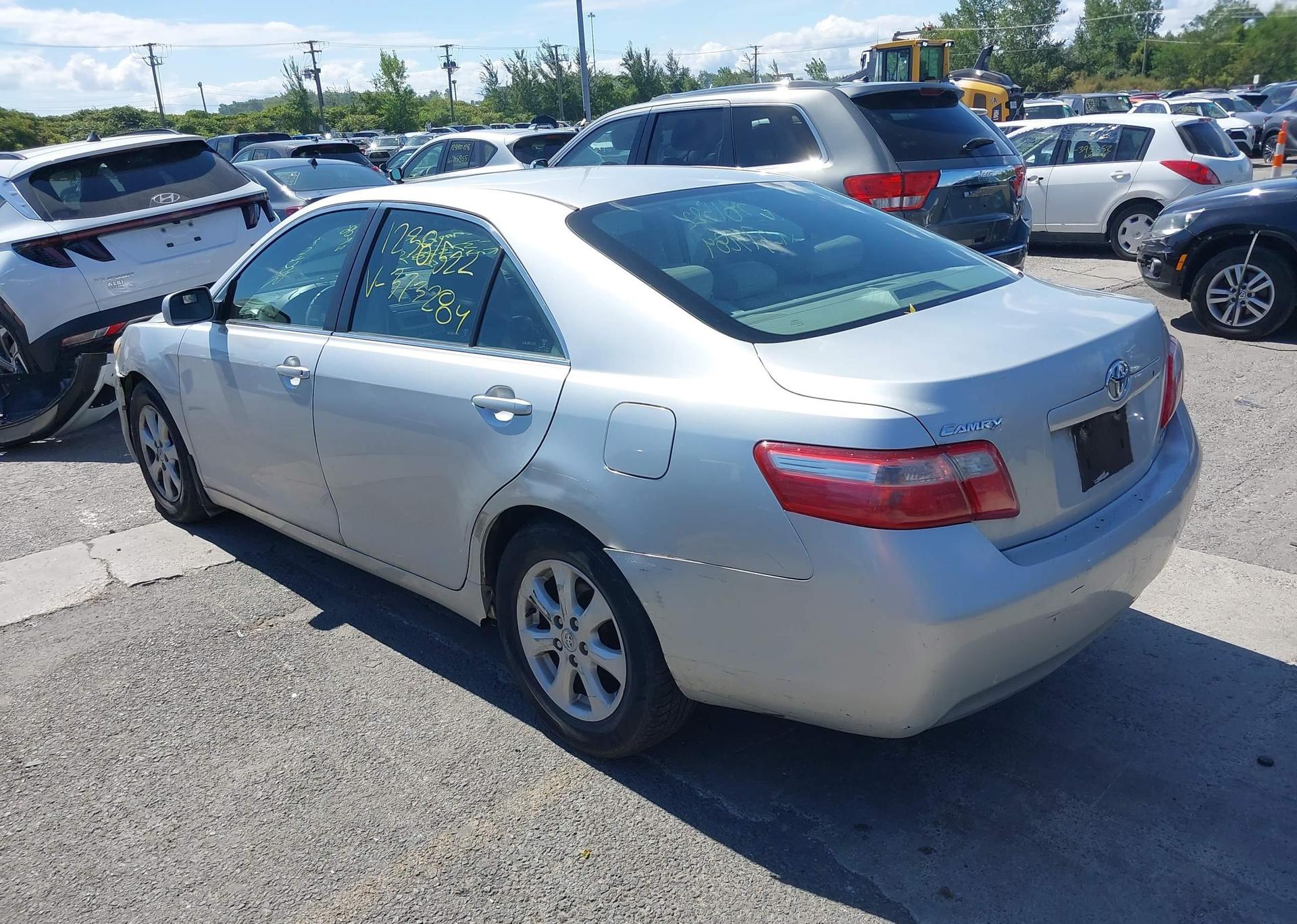 2009 TOYOTA CAMRY SE