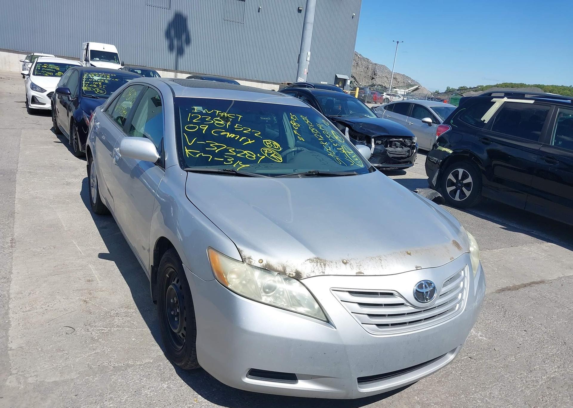 2009 TOYOTA CAMRY SE