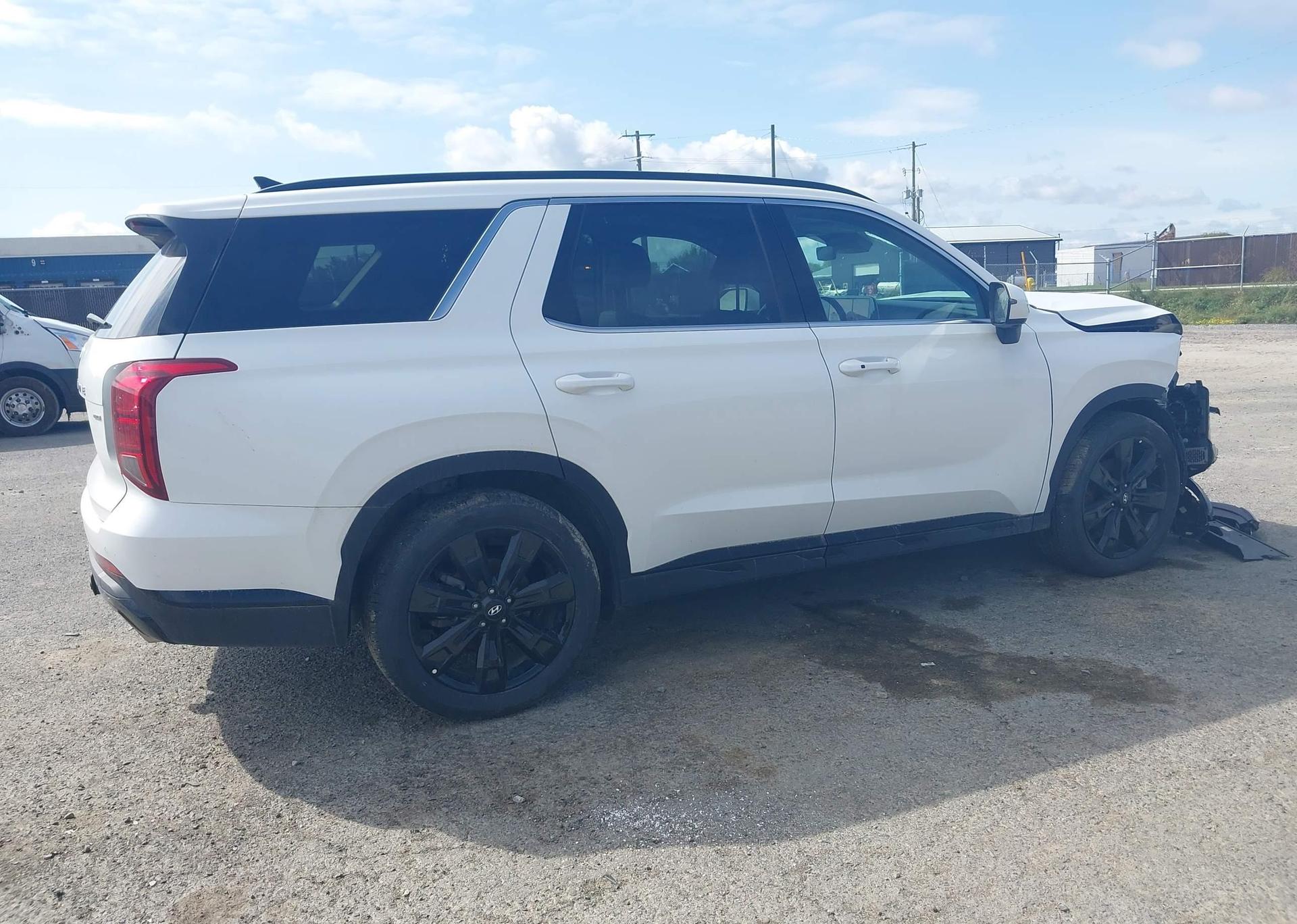 2024 HYUNDAI PALISADE URBAN 7-PASSENGER SEATING