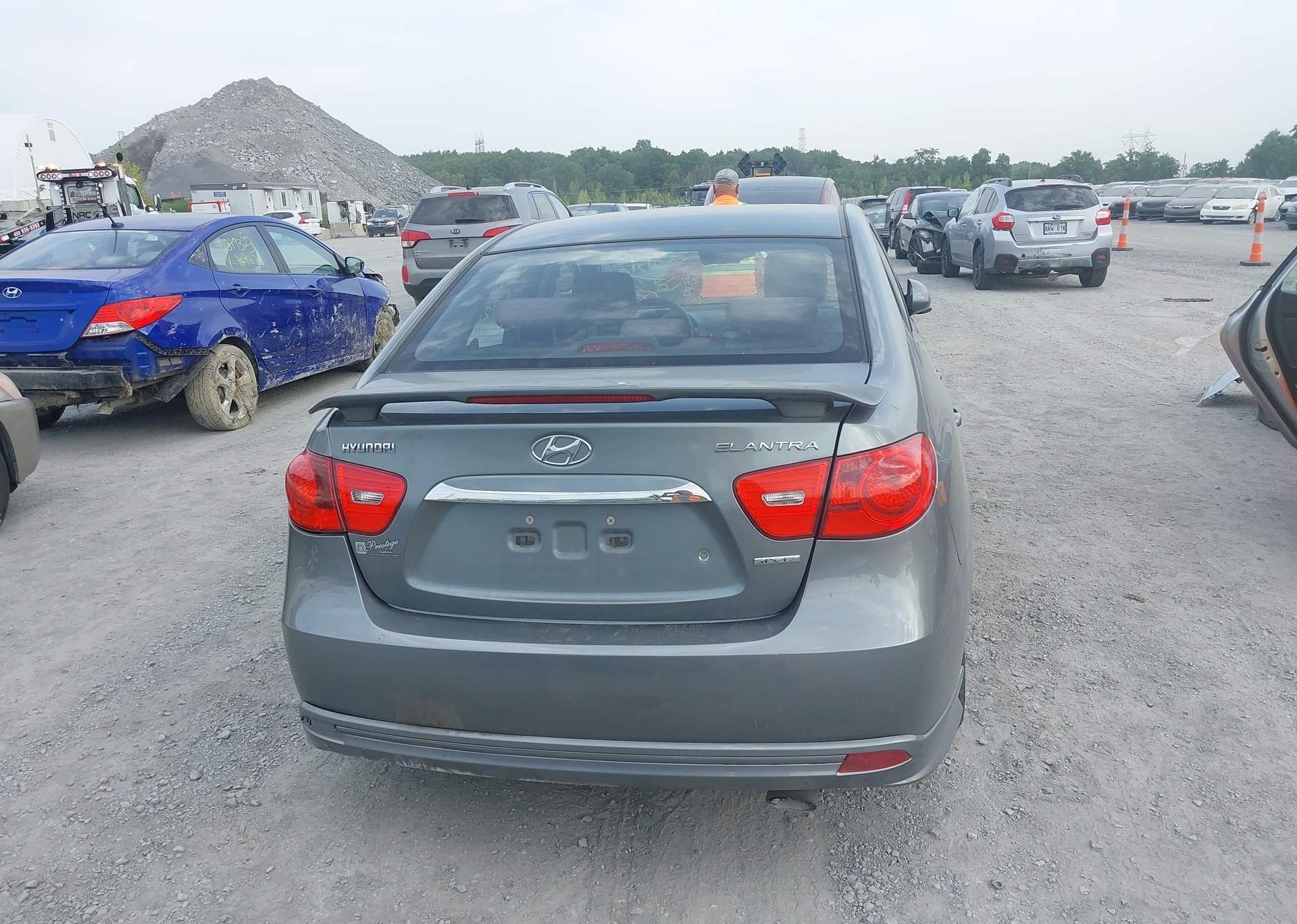 2010 HYUNDAI ELANTRA BLUE