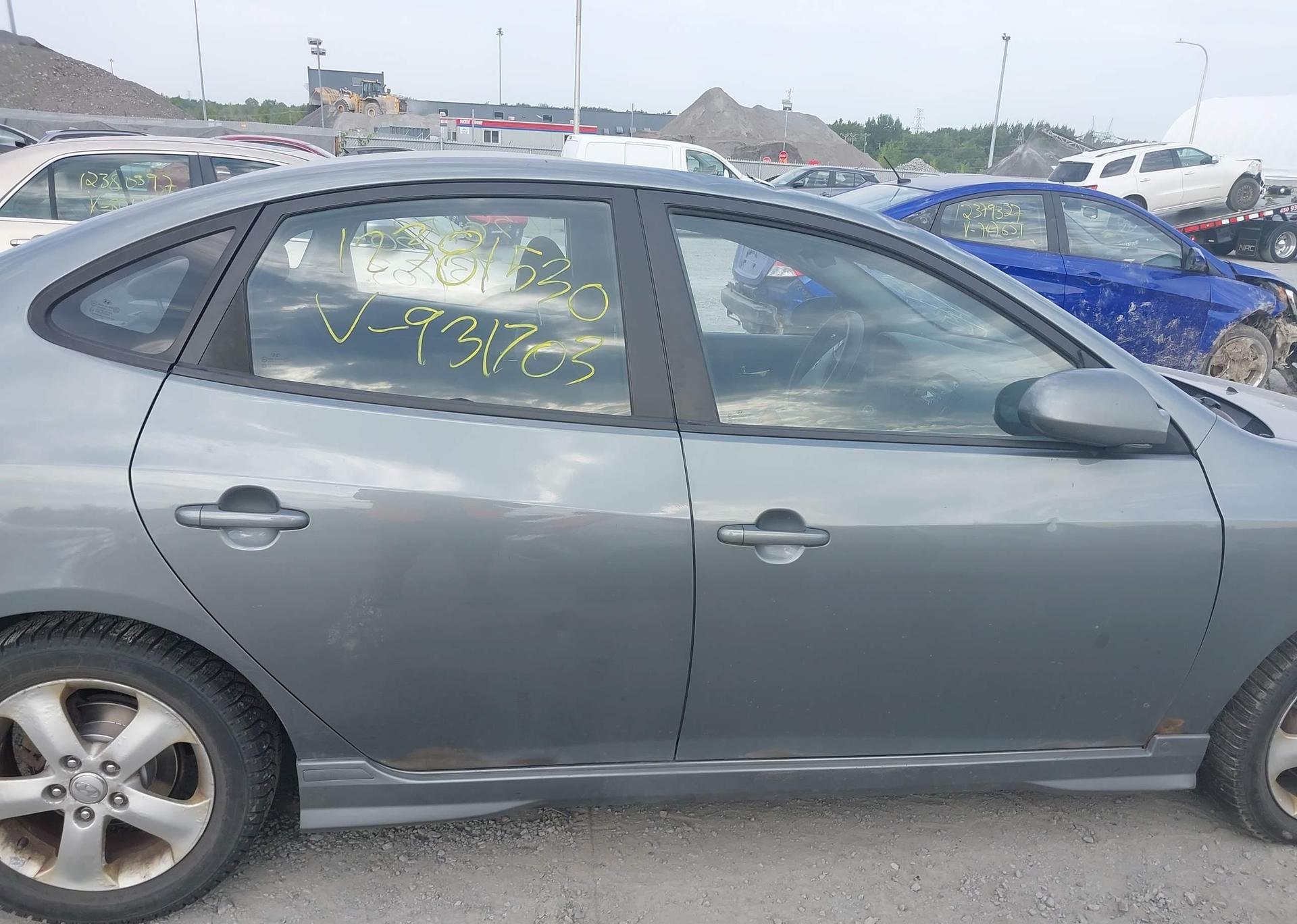 2010 HYUNDAI ELANTRA BLUE