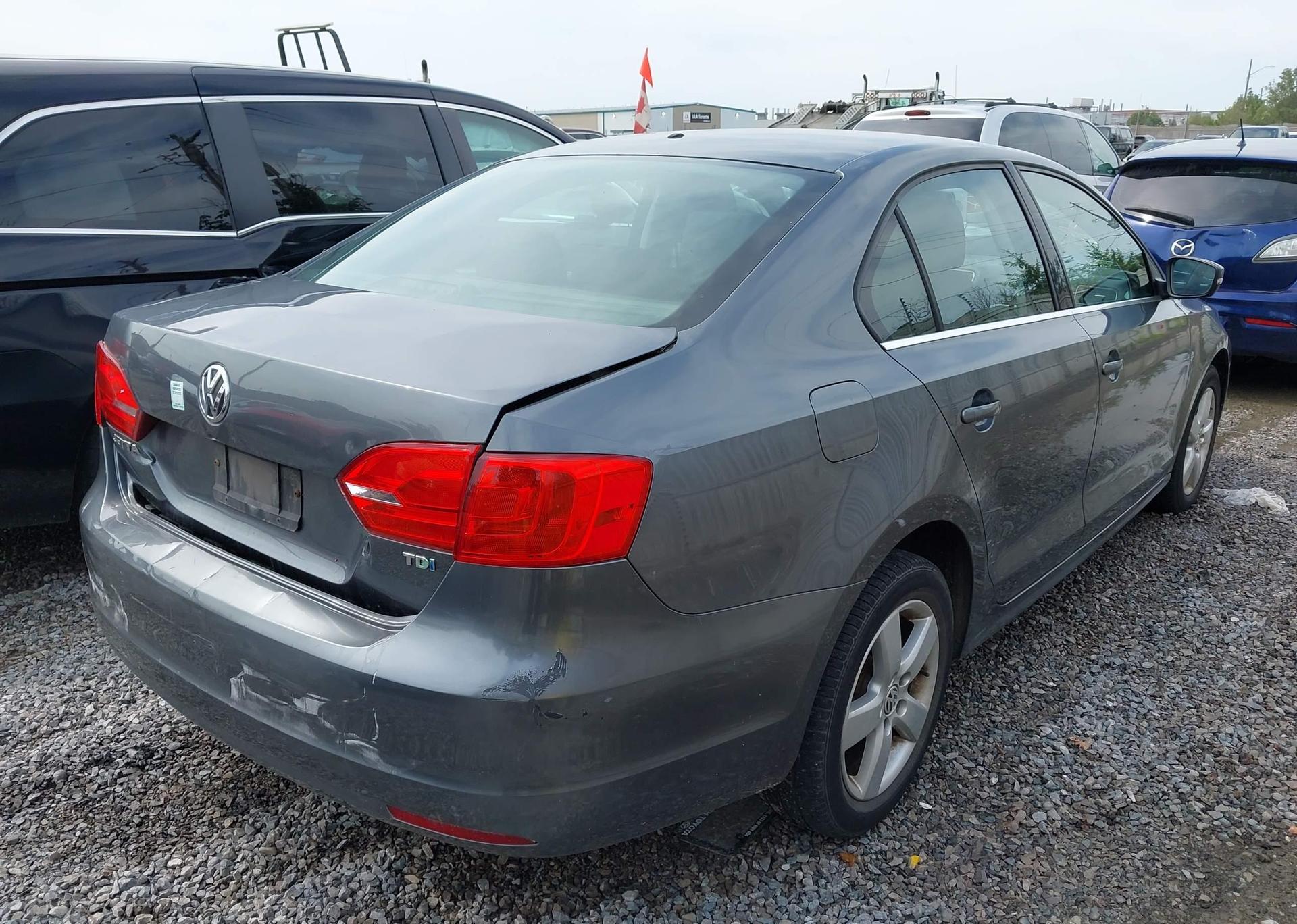 2013 VOLKSWAGEN JETTA 2.0L TDI