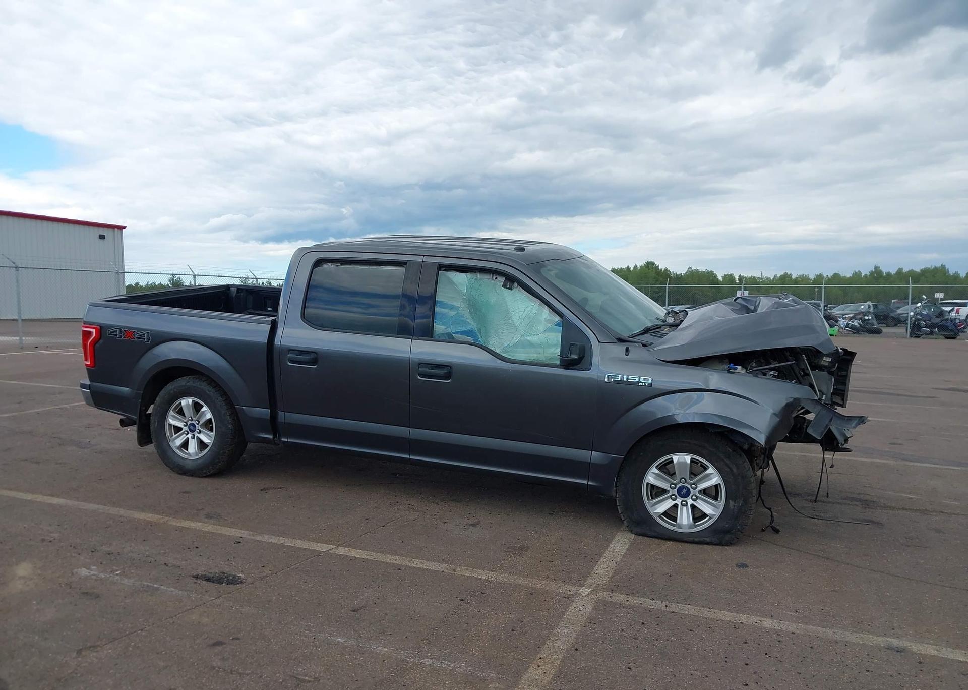 2017 FORD F-150 XLT