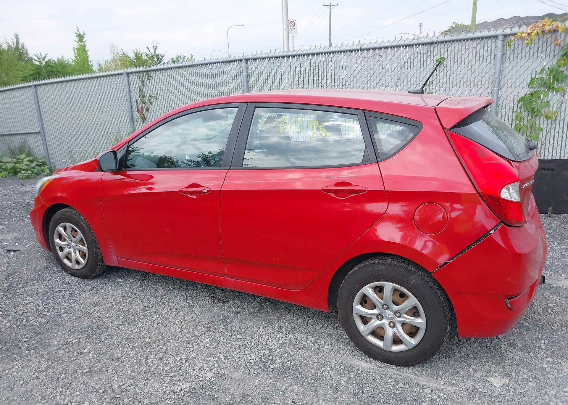 2012 HYUNDAI ACCENT GLS