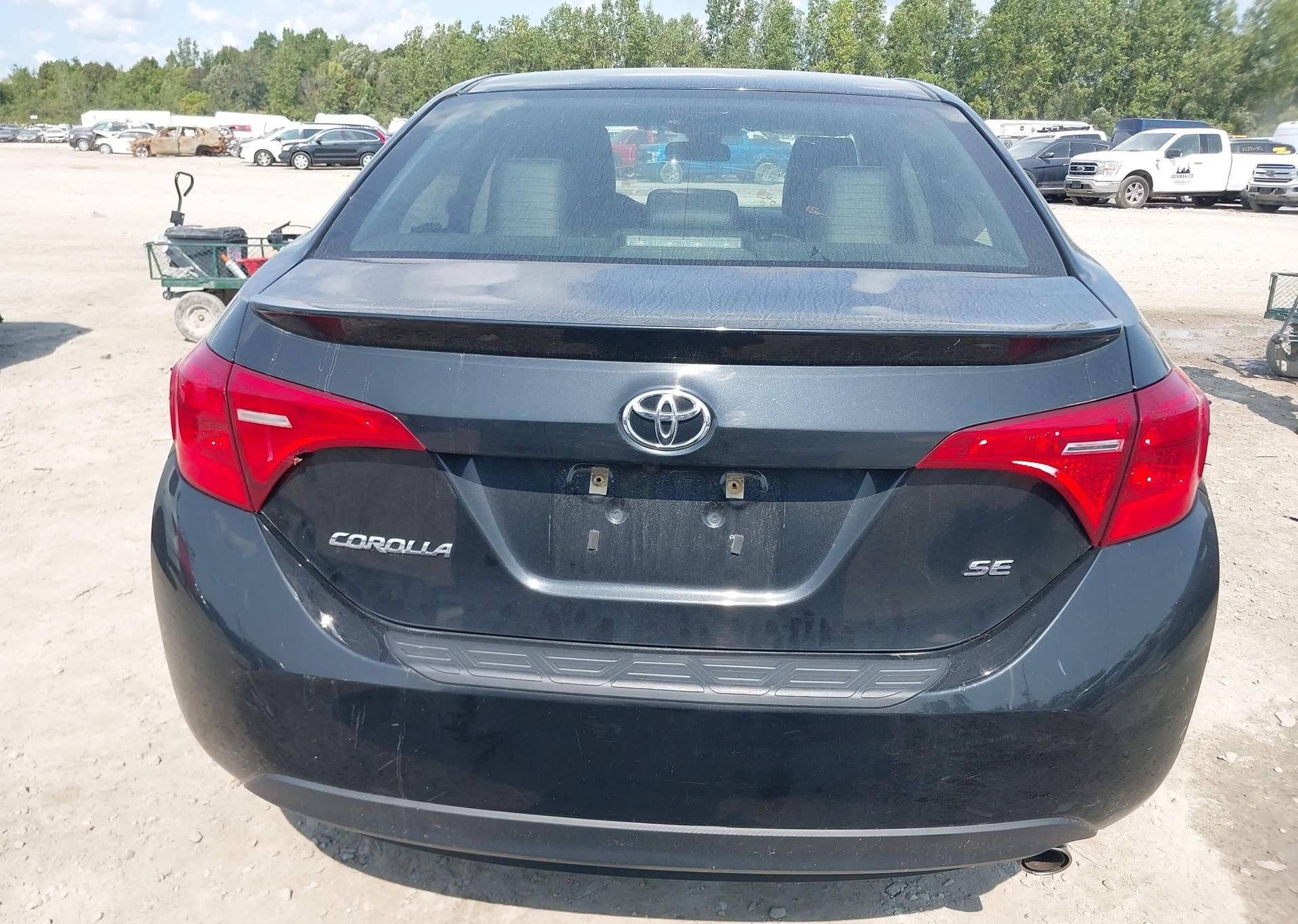 2019 TOYOTA COROLLA SE