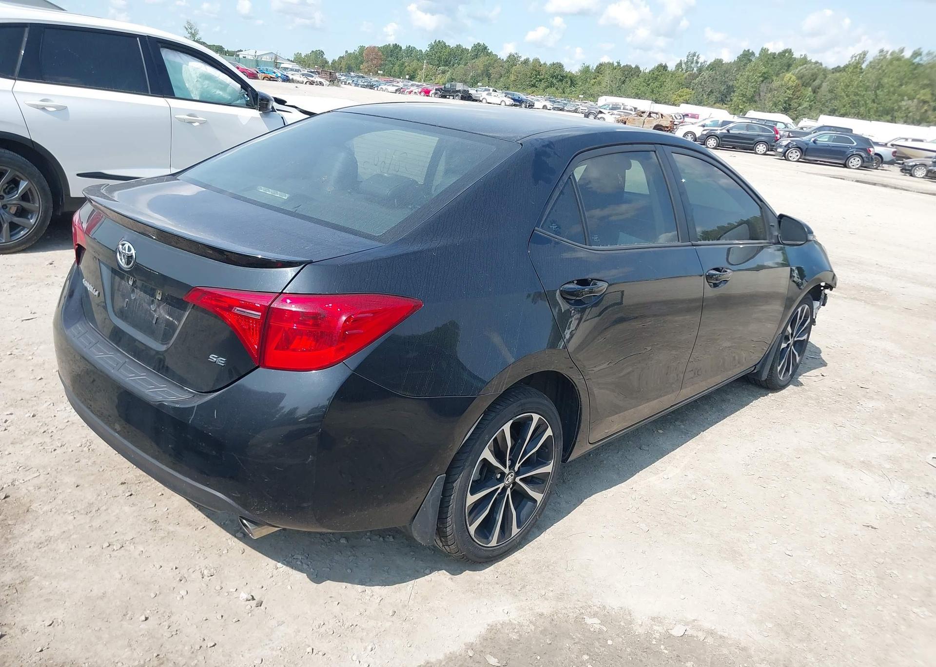 2019 TOYOTA COROLLA SE