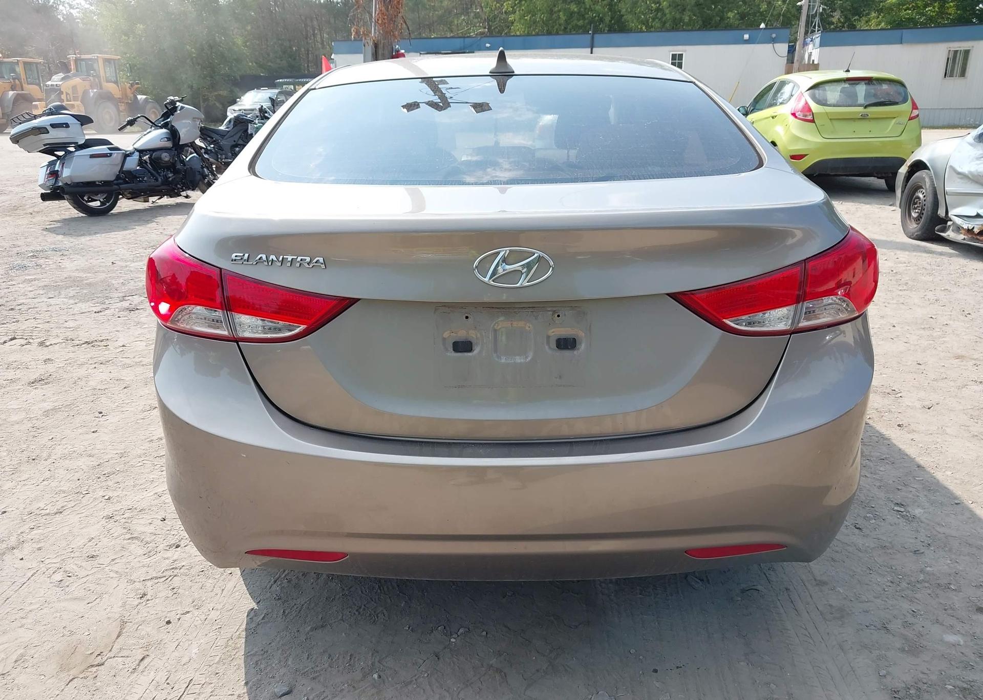 2013 HYUNDAI ELANTRA GLS