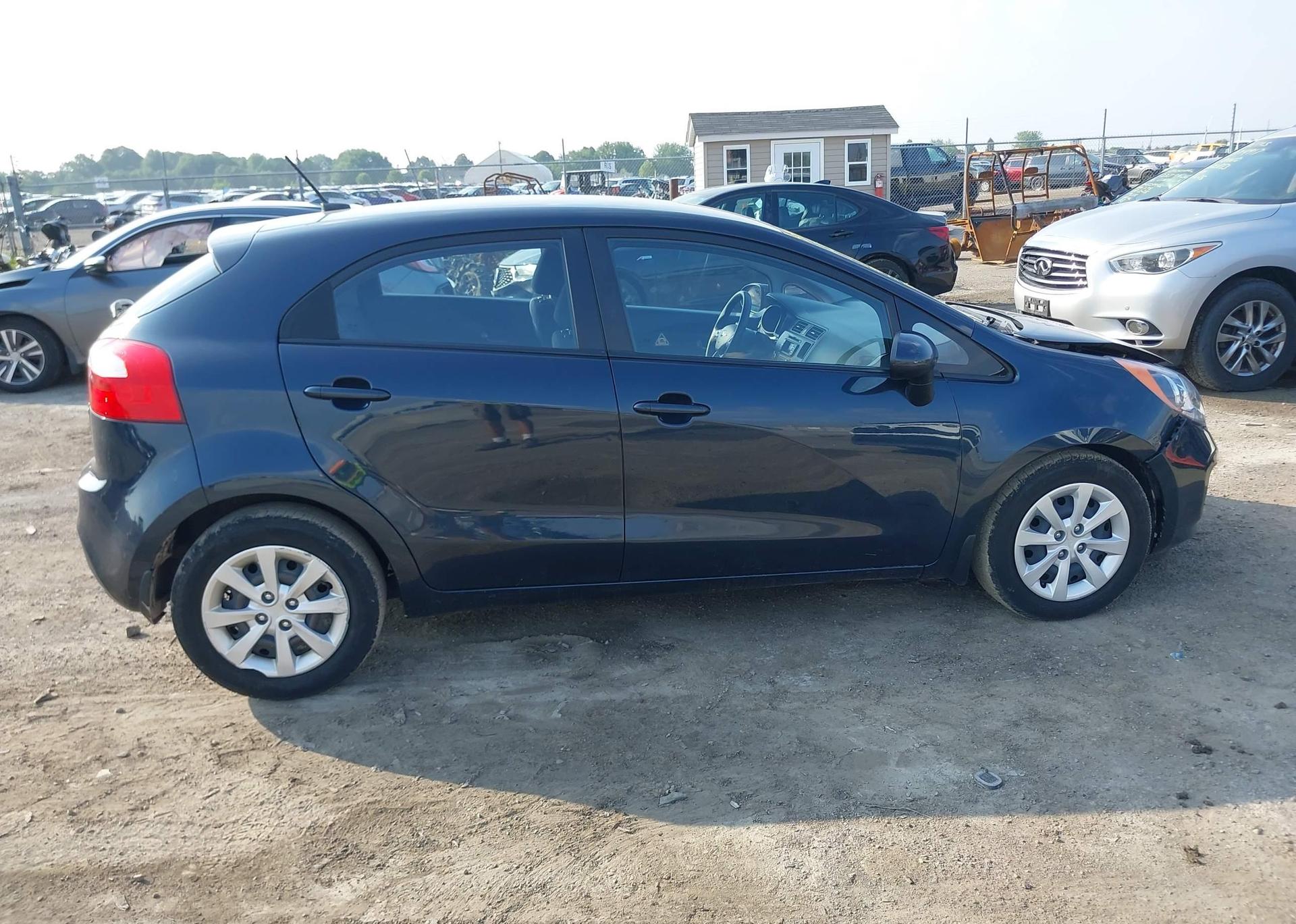 2015 KIA RIO LX