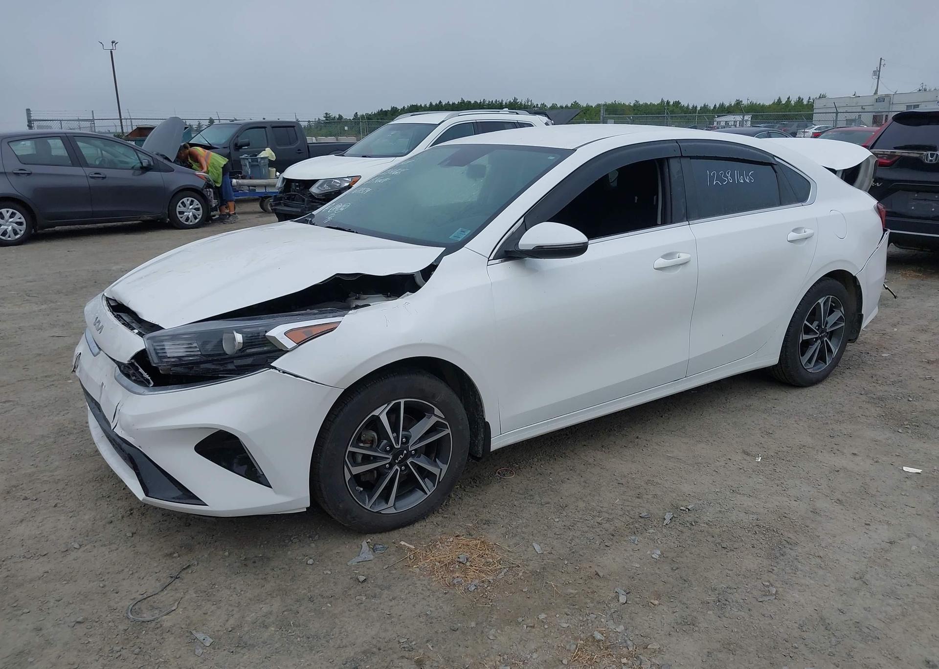 2023 KIA FORTE EX