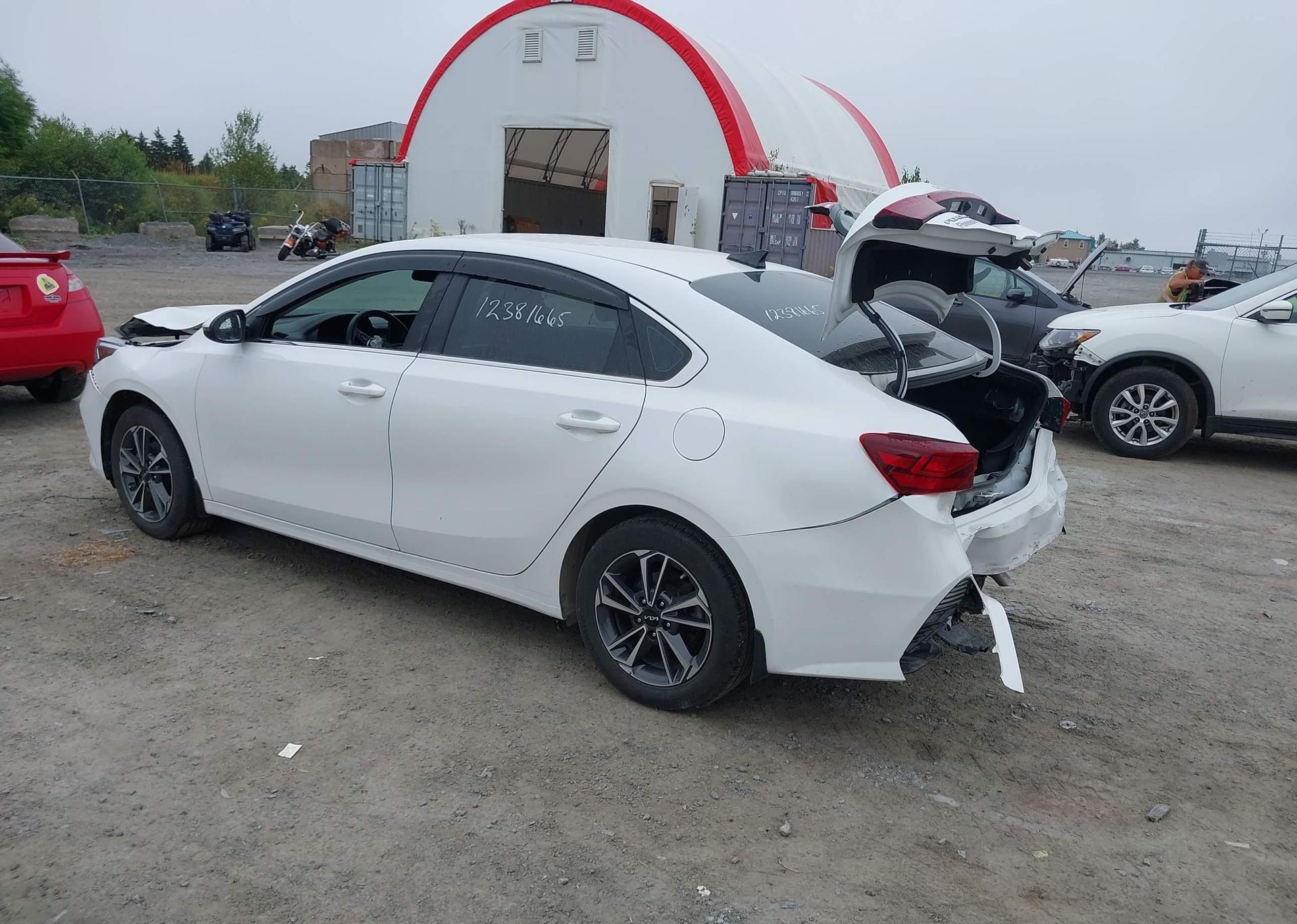 2023 KIA FORTE EX