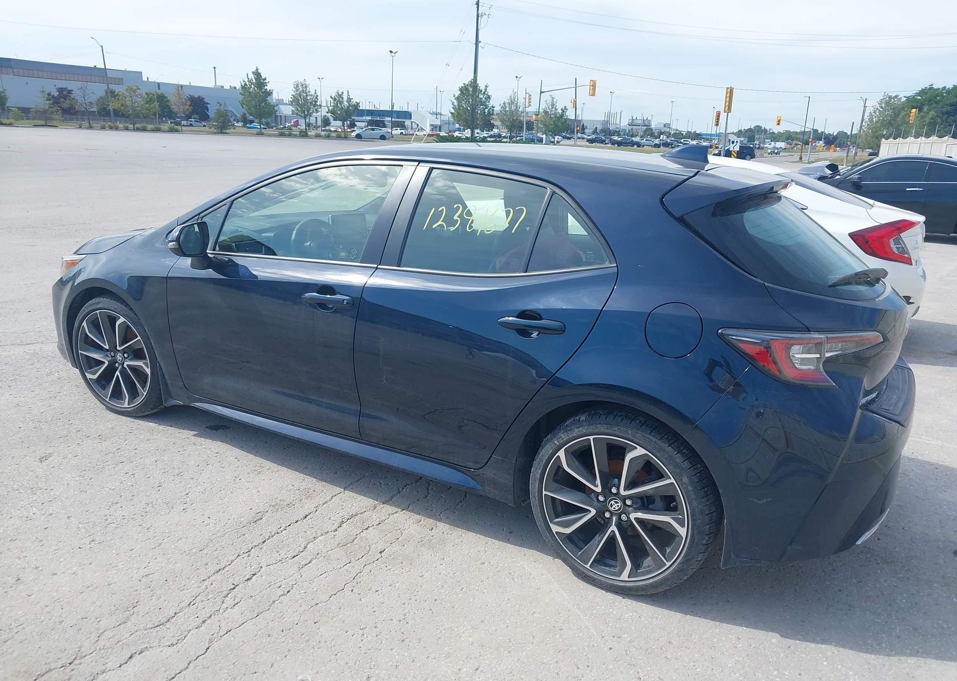 2019 TOYOTA COROLLA SE