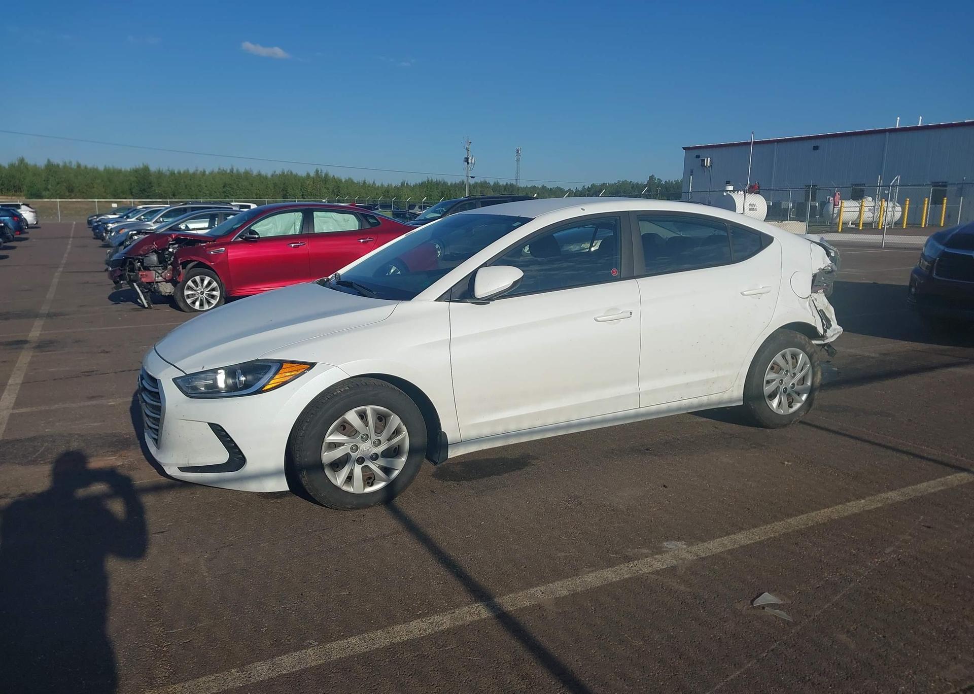 2017 HYUNDAI elantra se