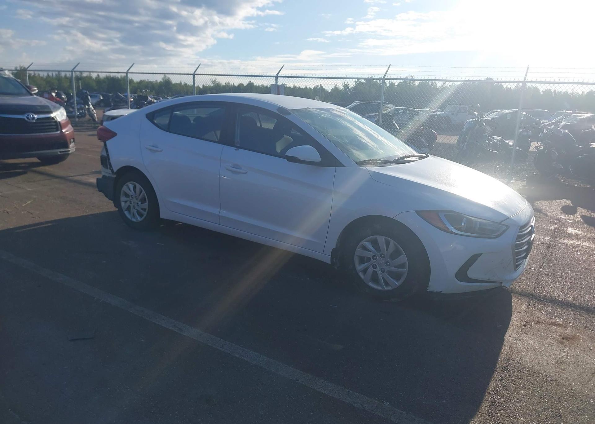 2017 HYUNDAI elantra se