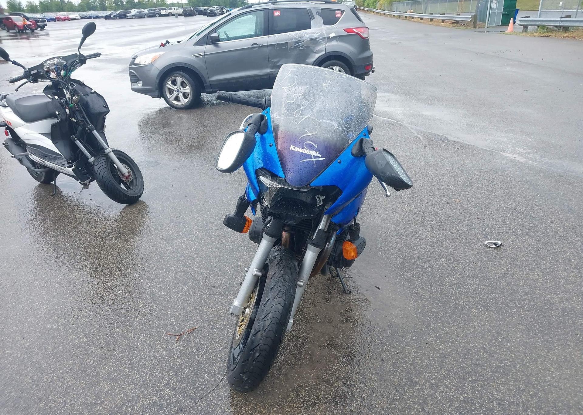 2004 KAWASAKI ZR750 G