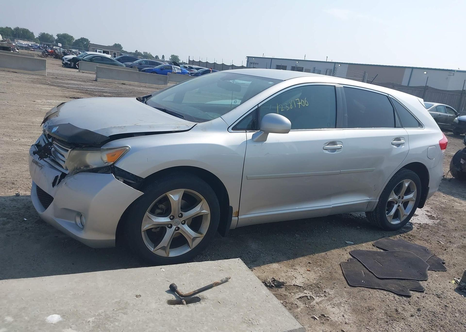 2011 TOYOTA VENZA