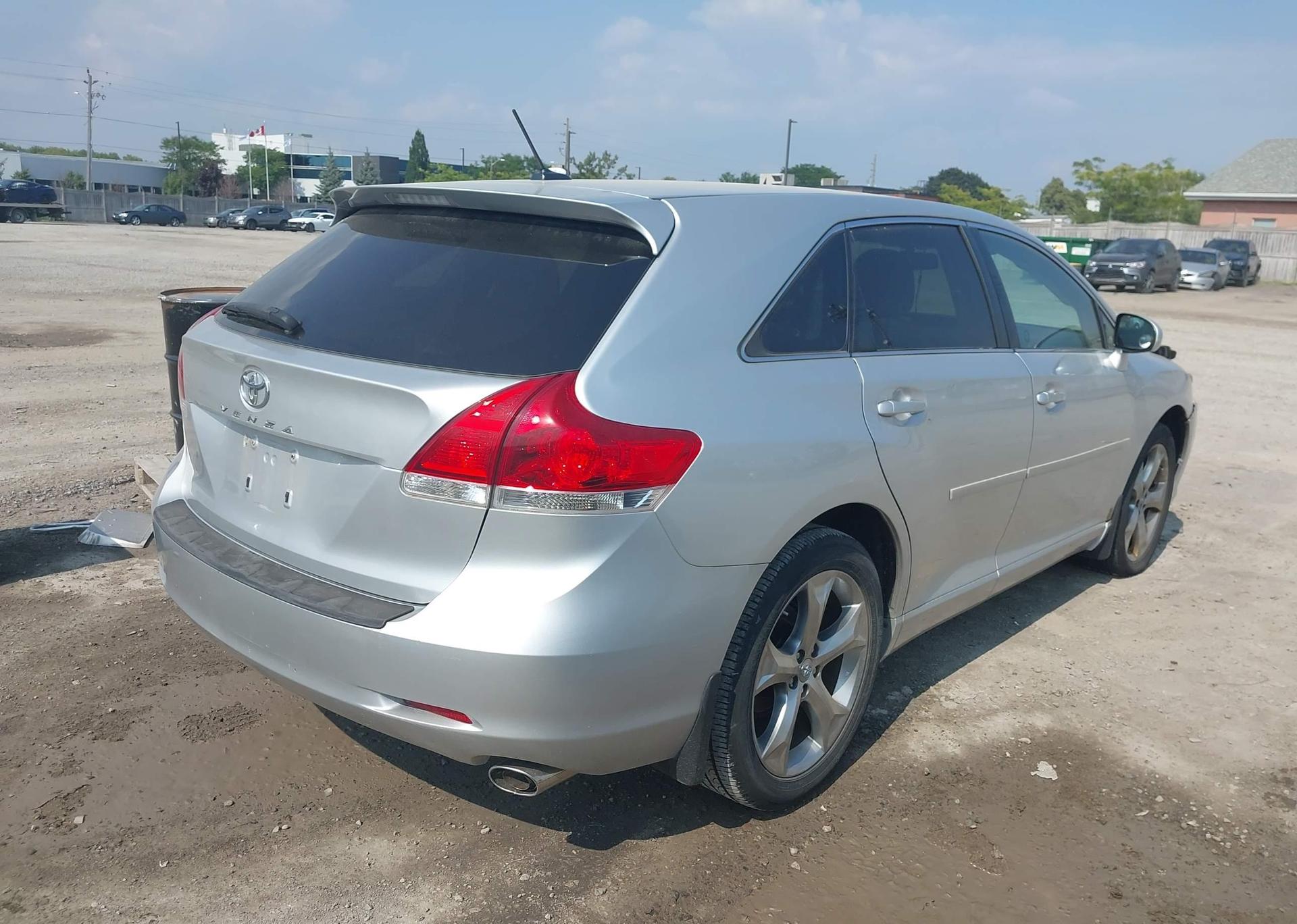 2011 TOYOTA VENZA
