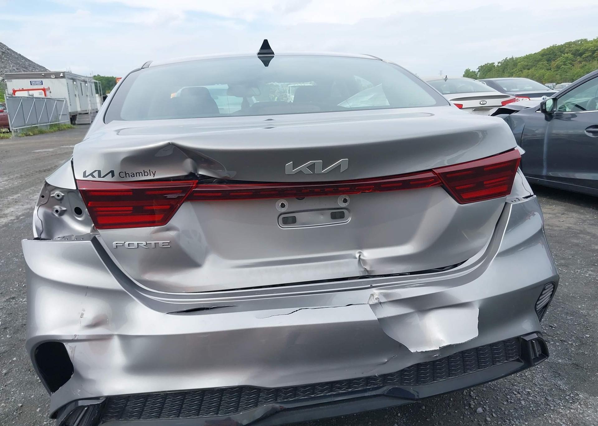 2023 KIA FORTE EX