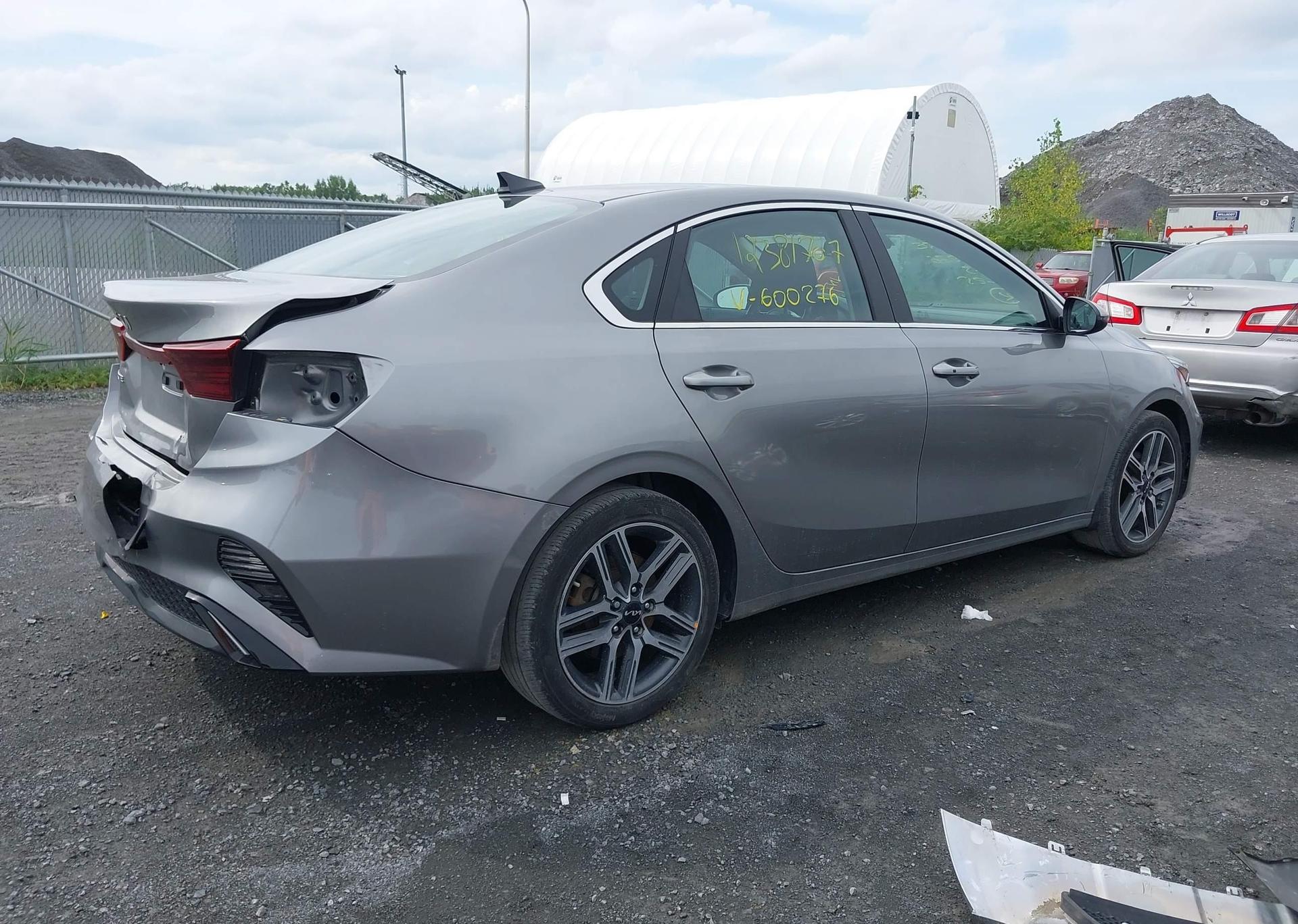 2023 KIA FORTE EX