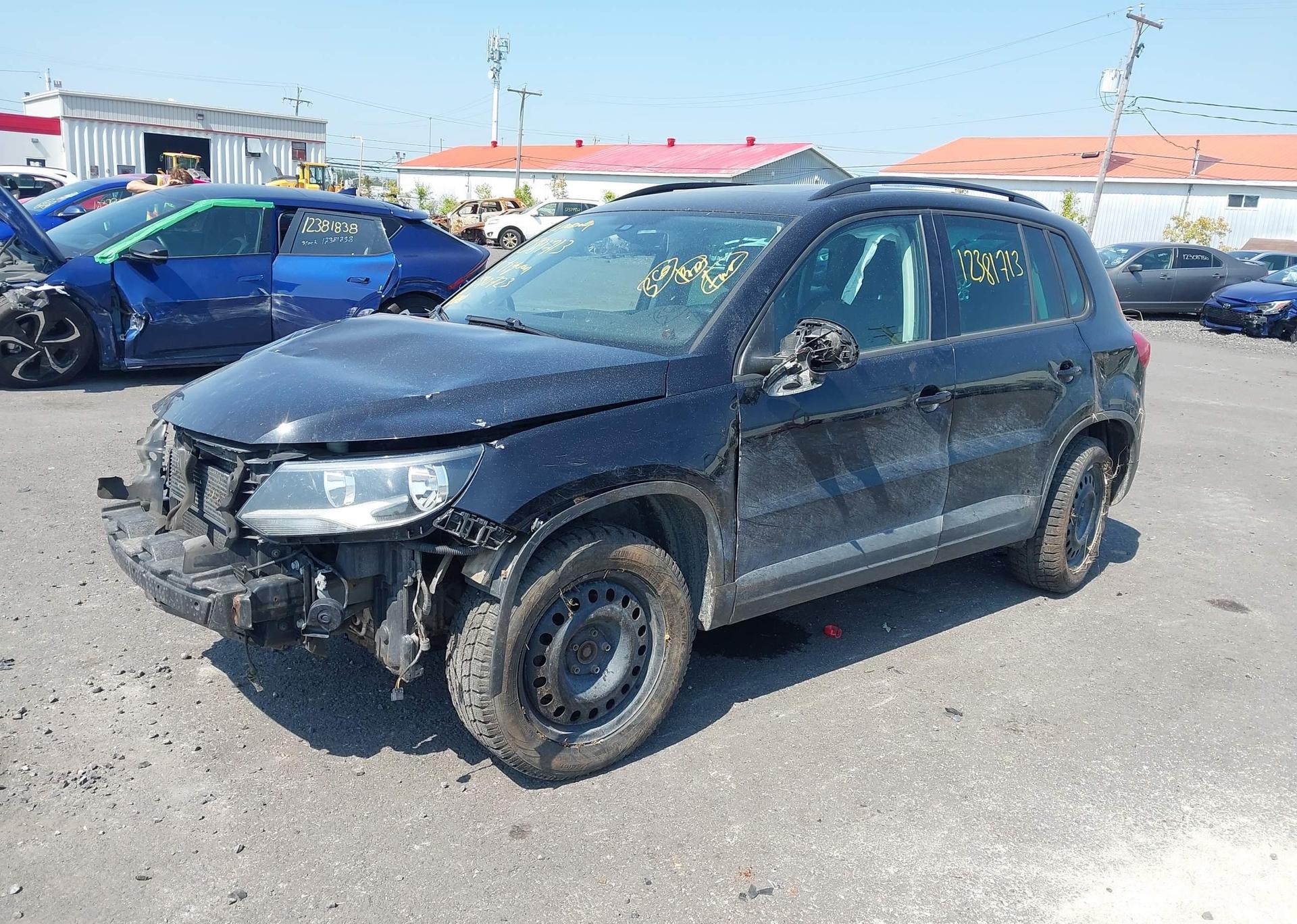 2015 VOLKSWAGEN TIGUAN S