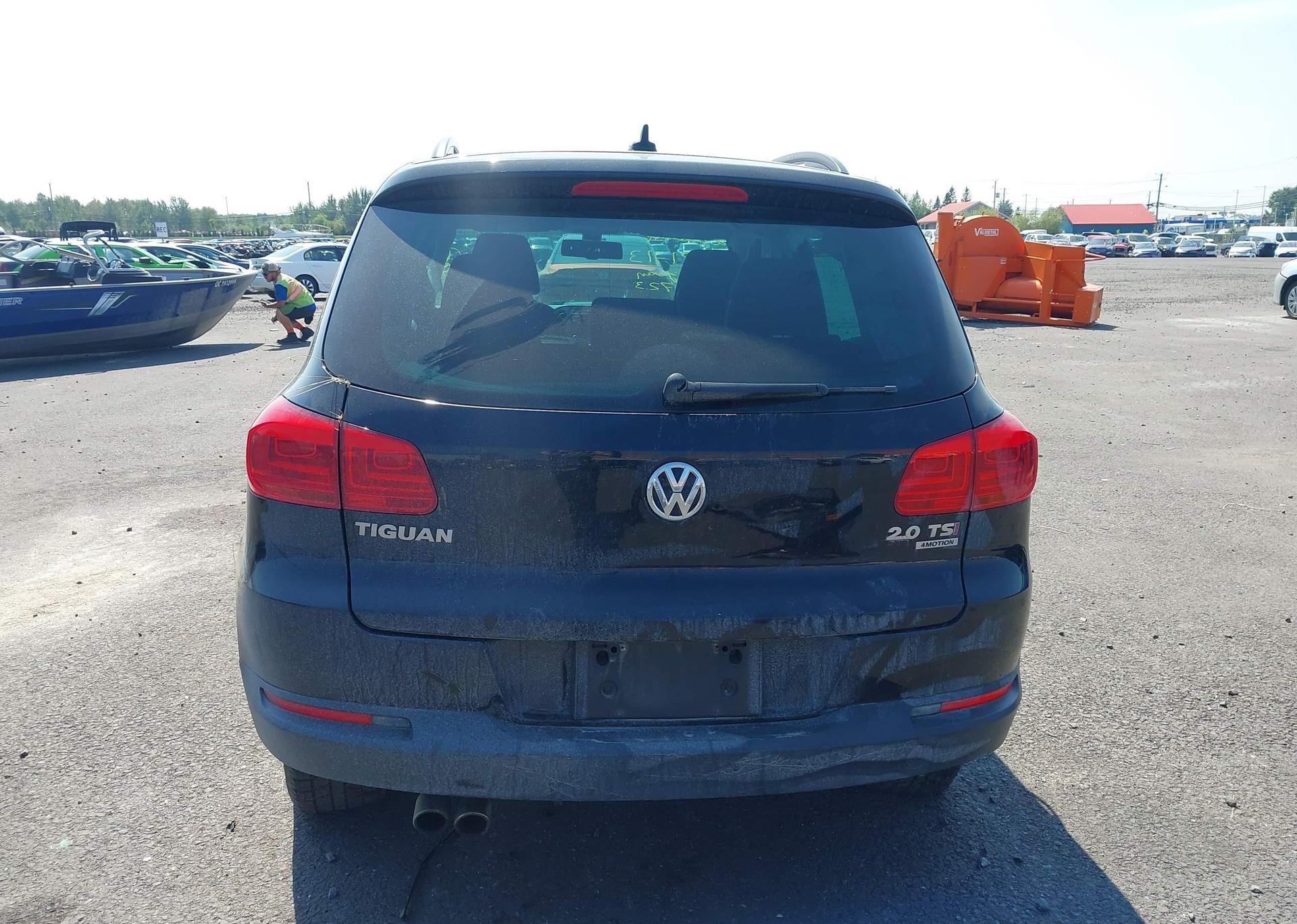 2015 VOLKSWAGEN TIGUAN S