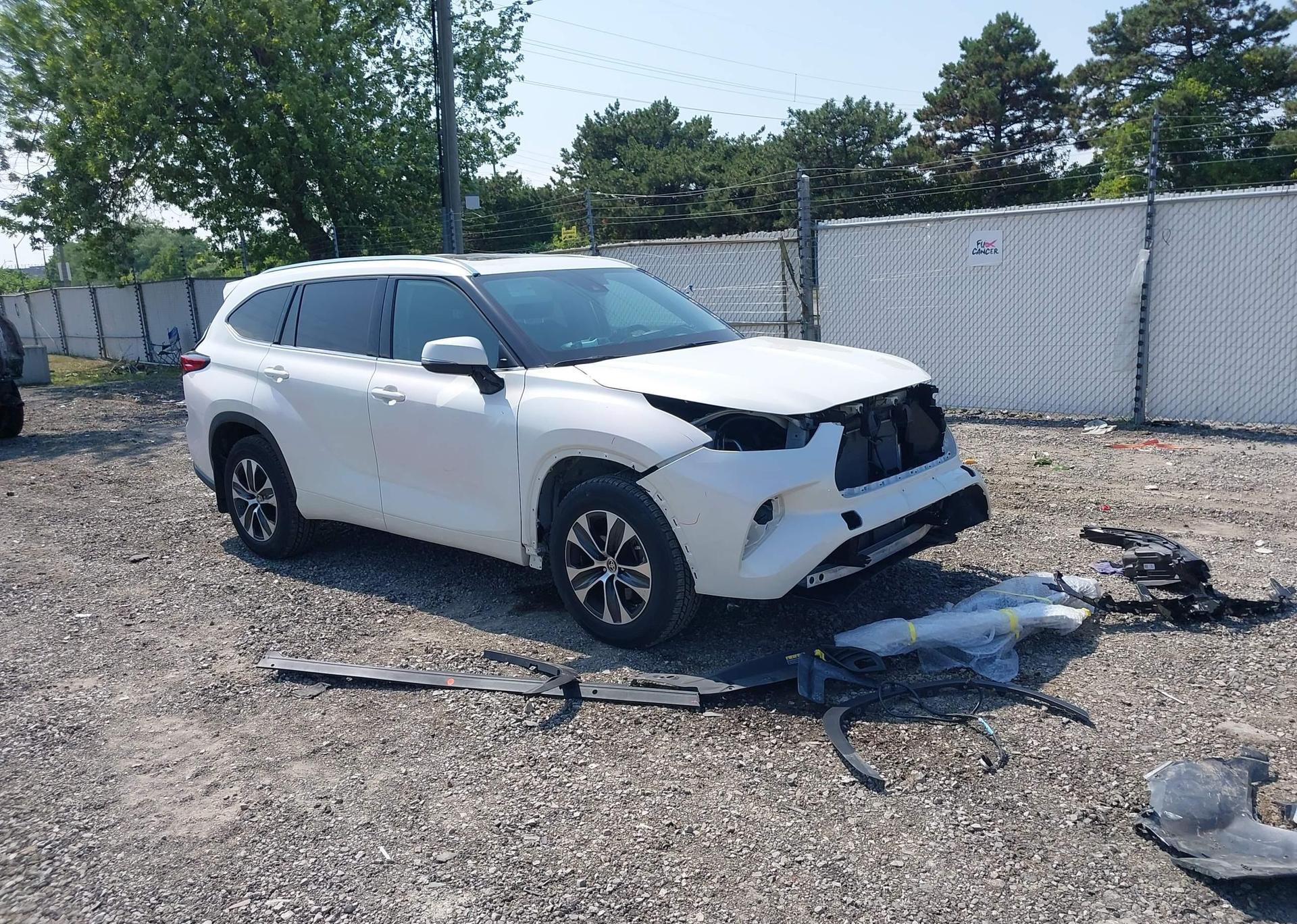 2021 TOYOTA highlander xle