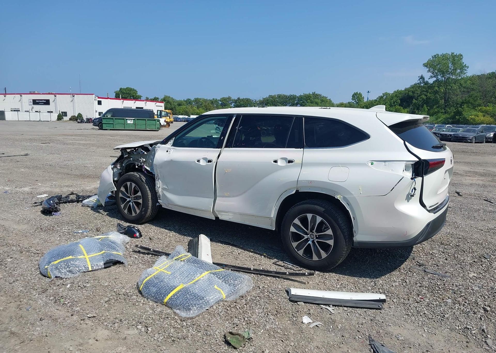 2021 TOYOTA highlander xle