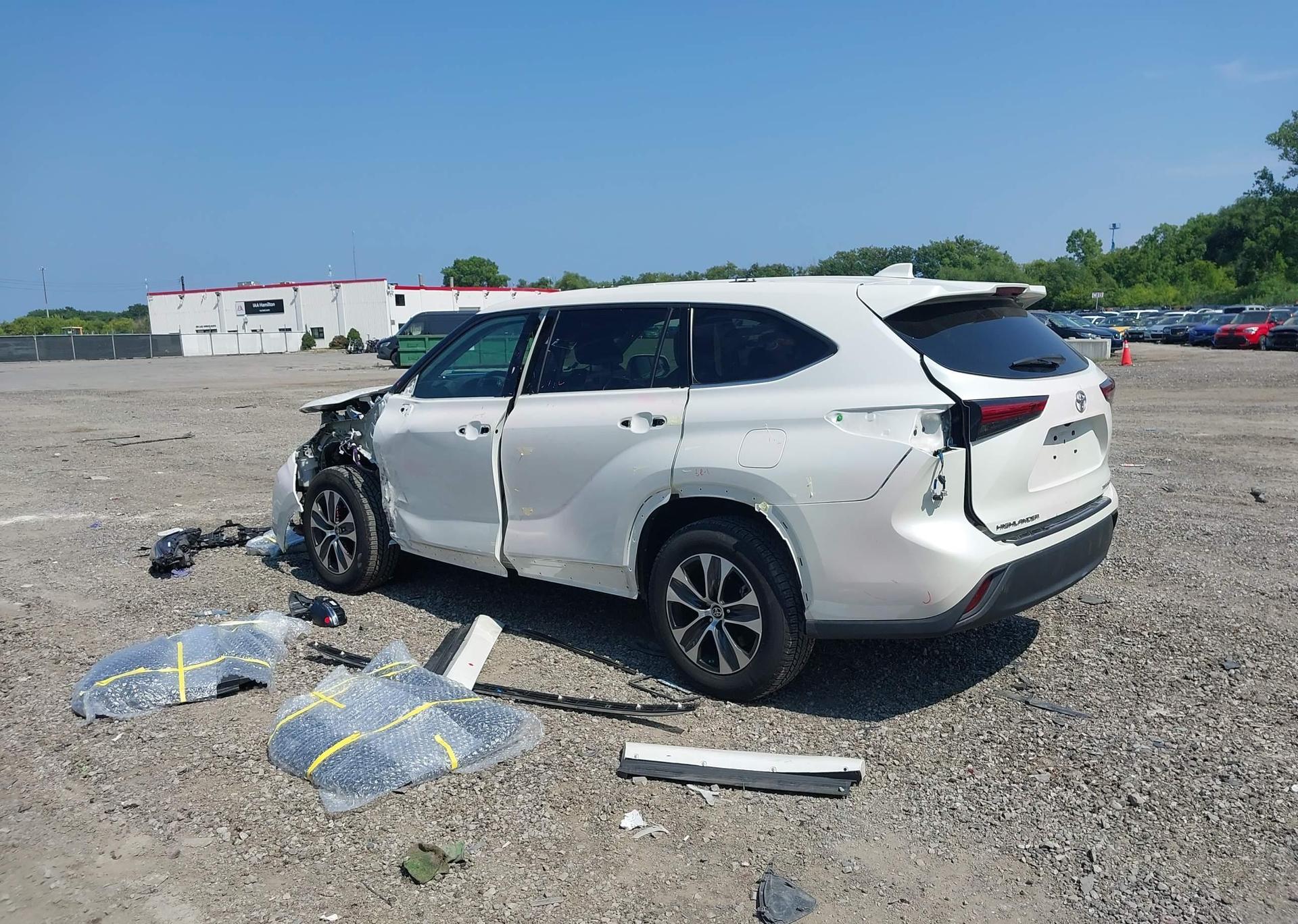 2021 TOYOTA highlander xle