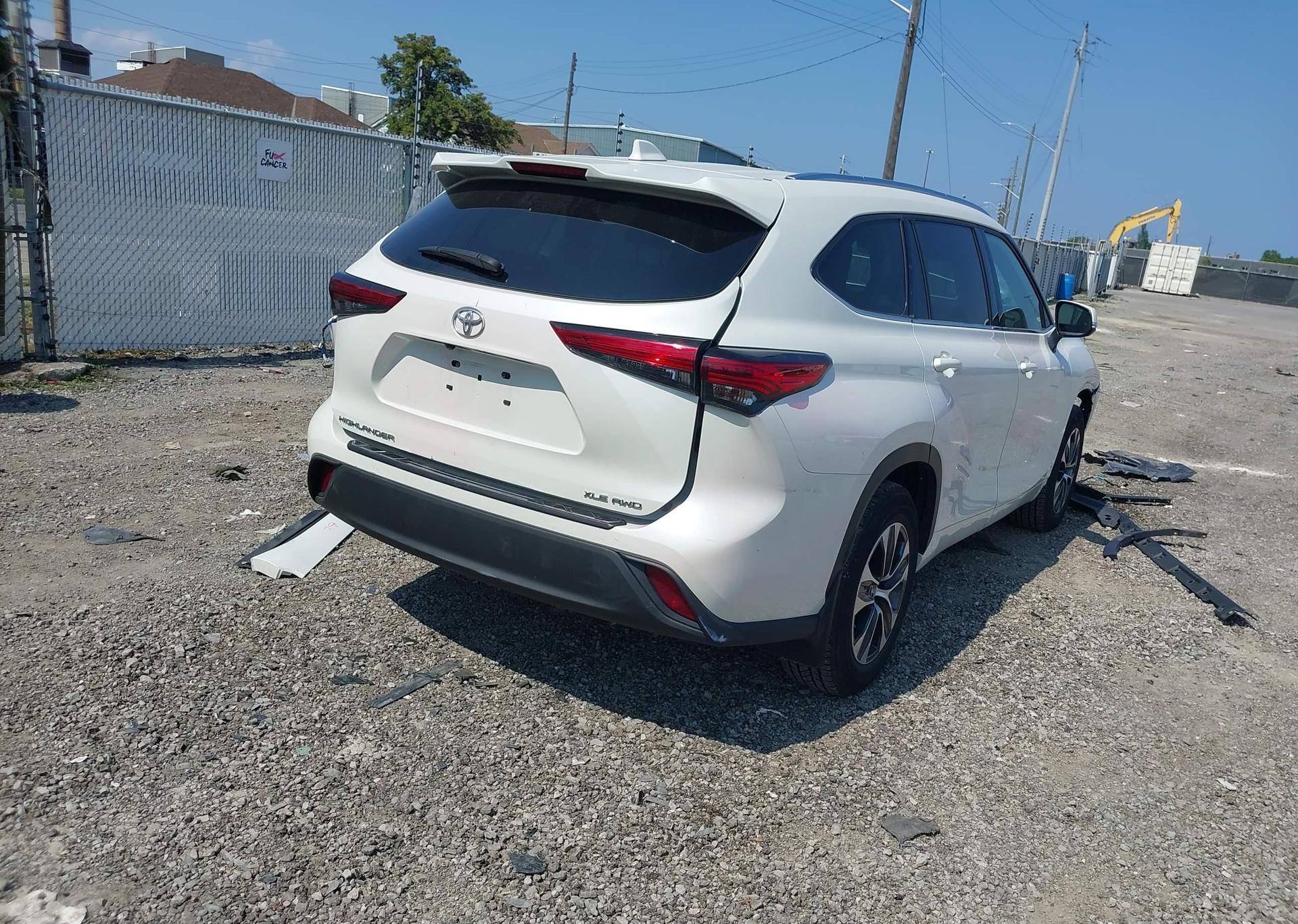 2021 TOYOTA highlander xle